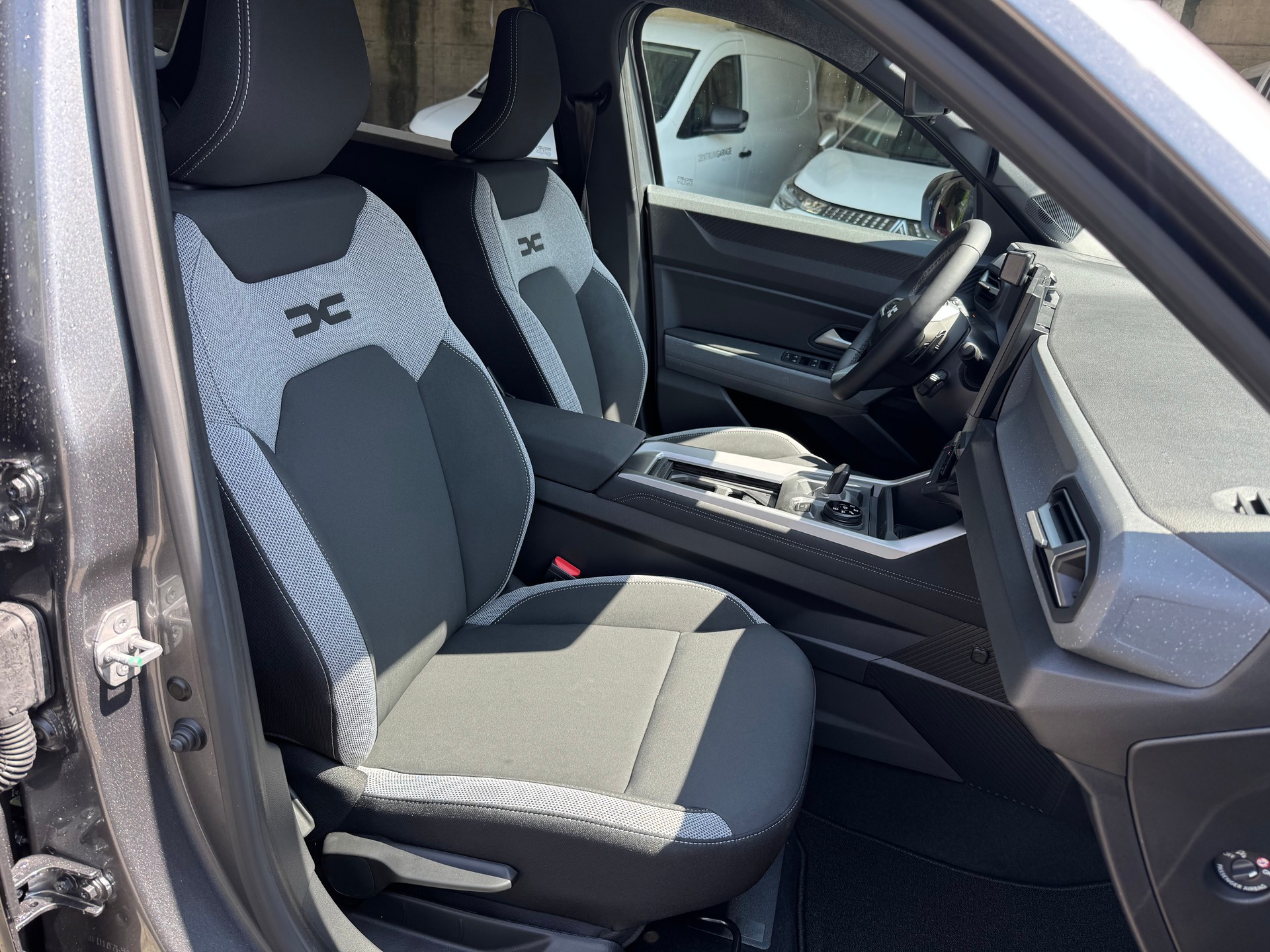 DACIA Bigster TCe 150 48V Journey 4x4-image-11