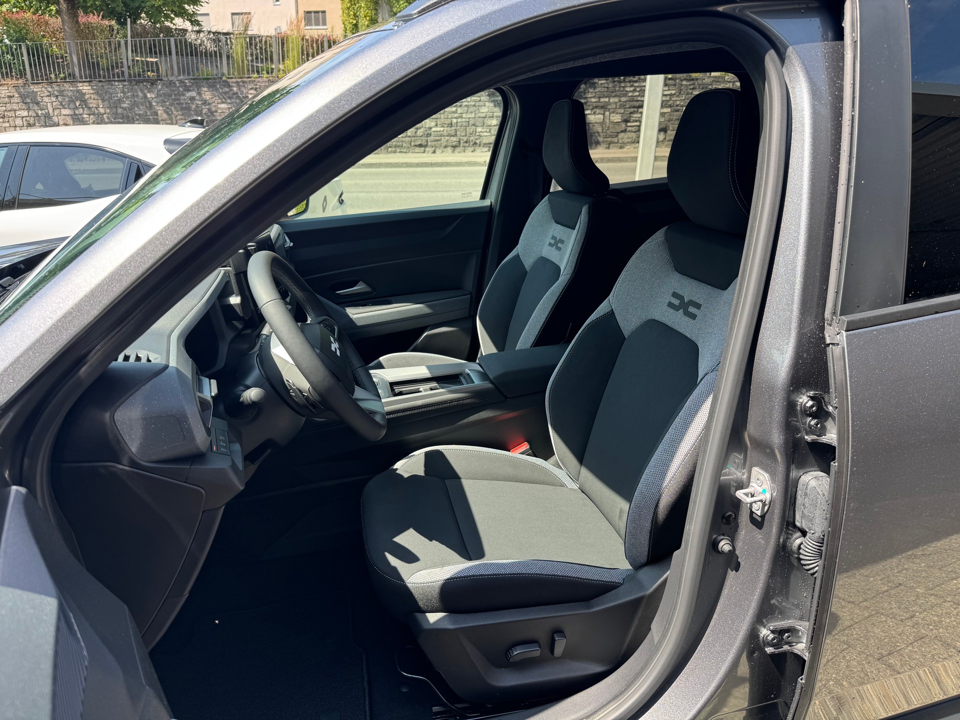 DACIA Bigster TCe 150 48V Journey 4x4-image-8