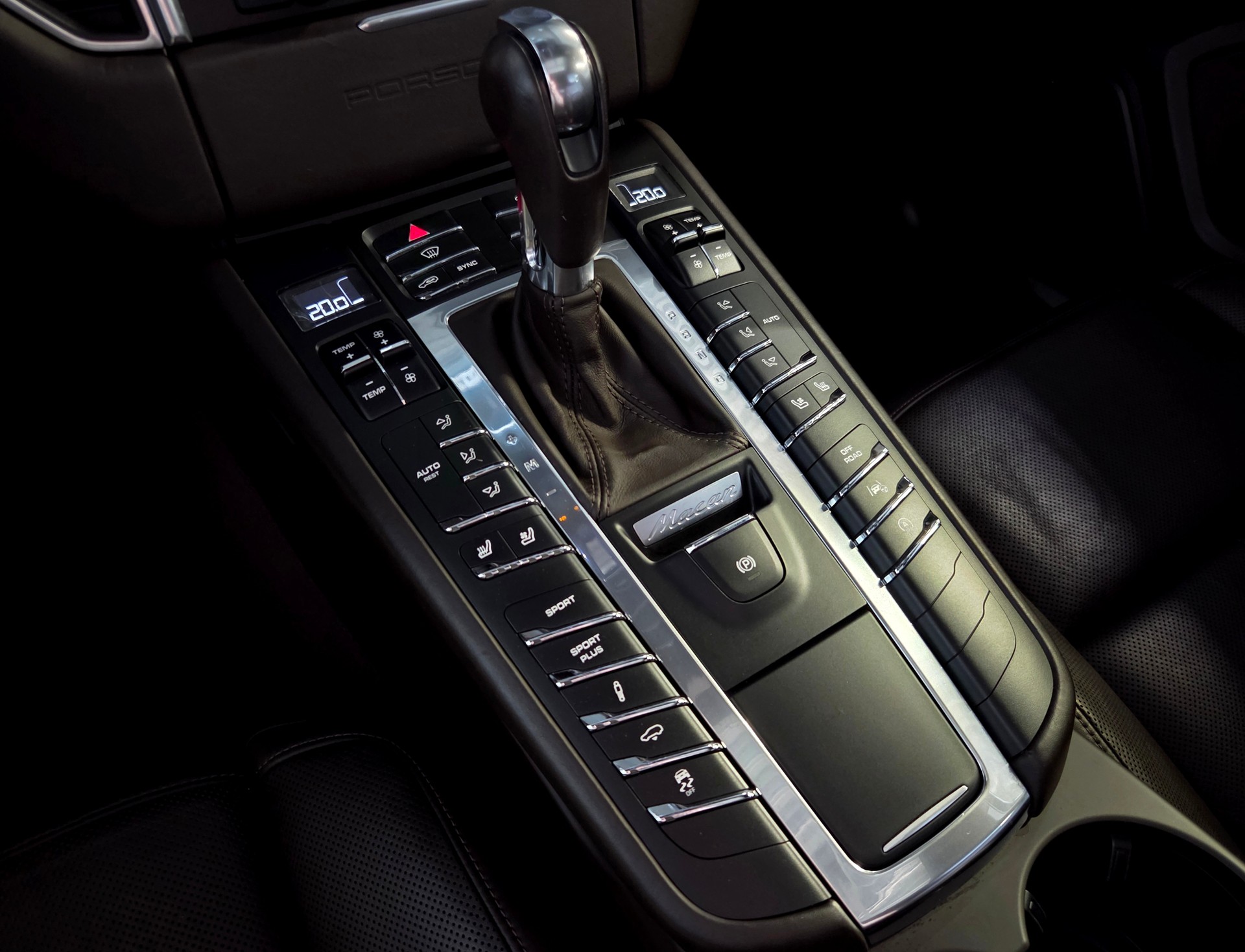 PORSCHE Macan 3.0 V6 S Diesel-image-19