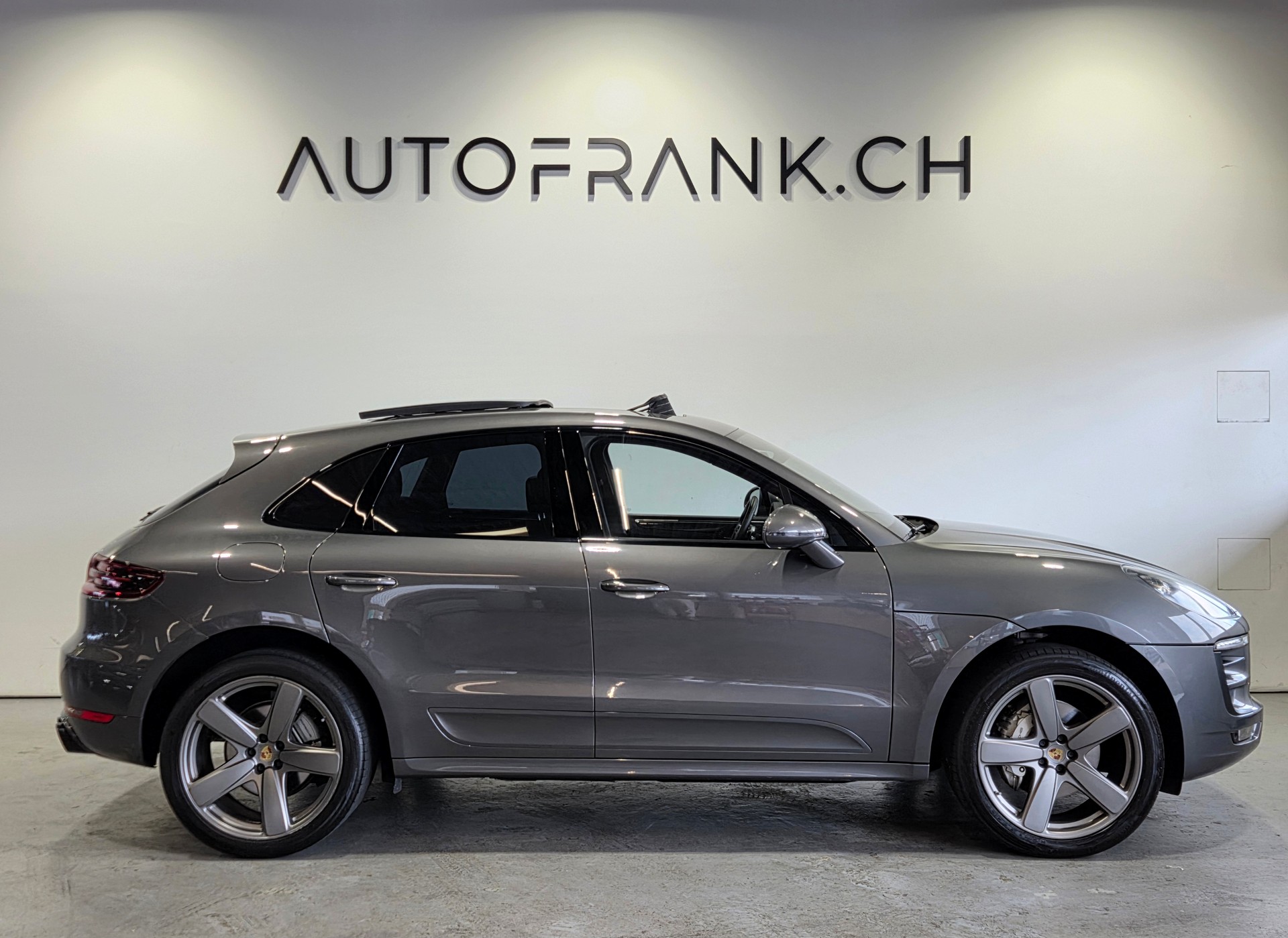PORSCHE Macan 3.0 V6 S Diesel-image-1