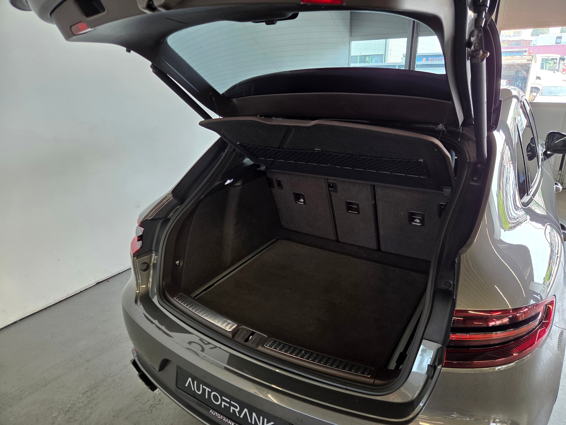 PORSCHE Macan 3.0 V6 S Diesel-image-24