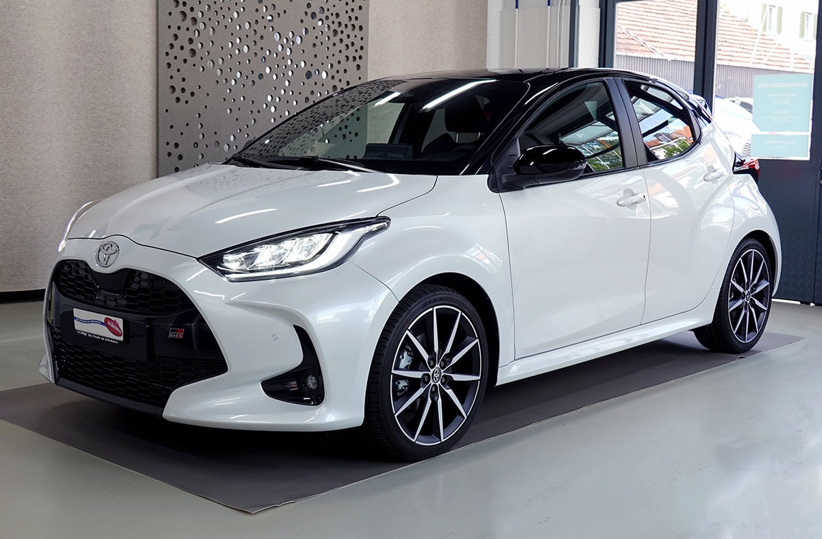 TOYOTA Yaris 1.5 GR Sport e-CVT-image-0