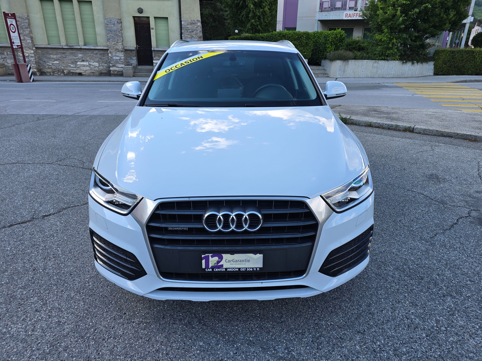 AUDI Q3 2.0 TFSI sport quattro S-tronic-image-9