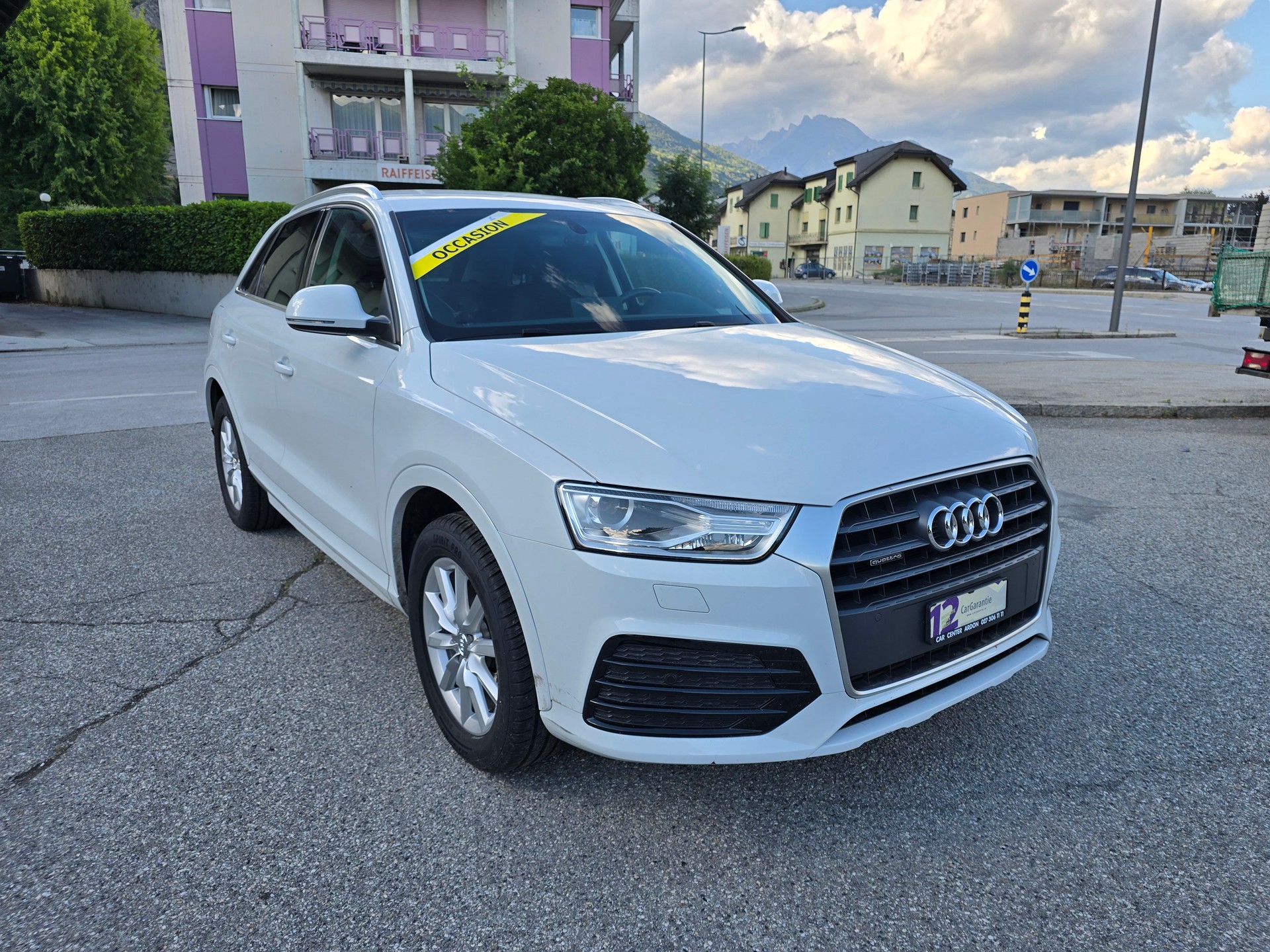 AUDI Q3 2.0 TFSI sport quattro S-tronic-image-8