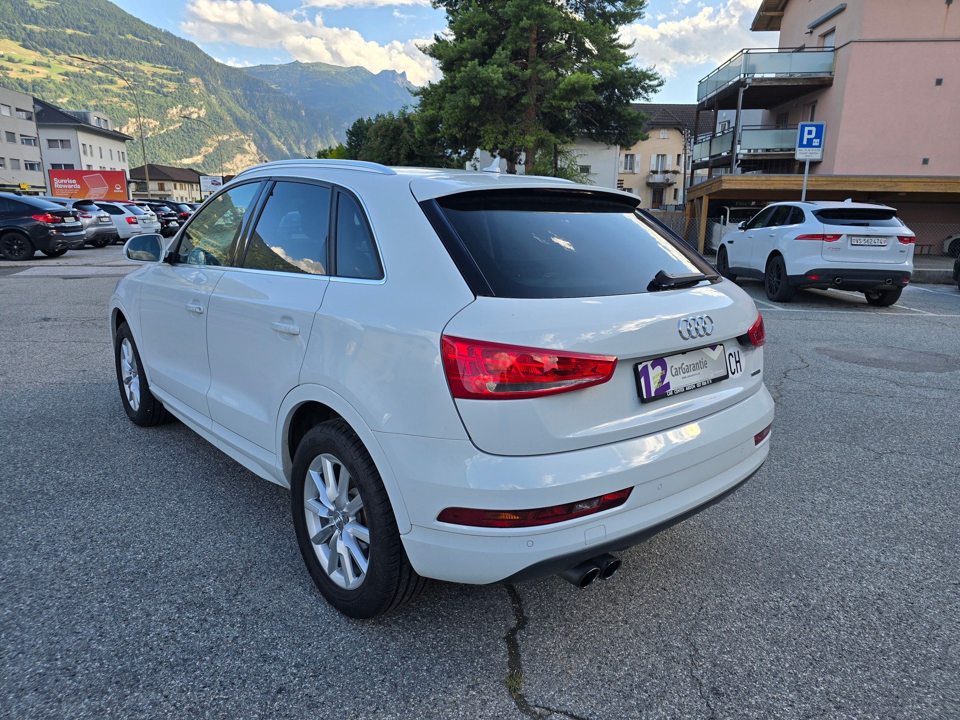 AUDI Q3 2.0 TFSI sport quattro S-tronic-image-3