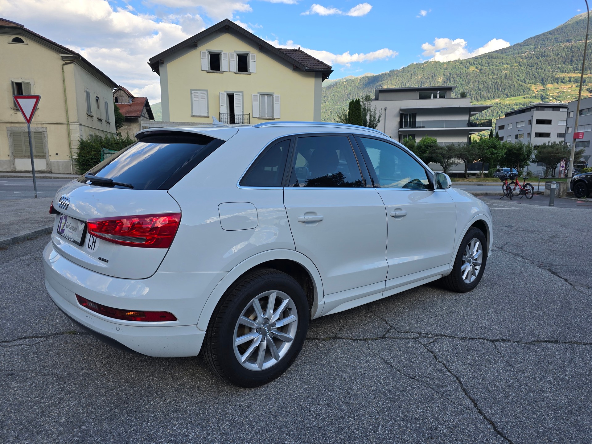AUDI Q3 2.0 TFSI sport quattro S-tronic-image-6