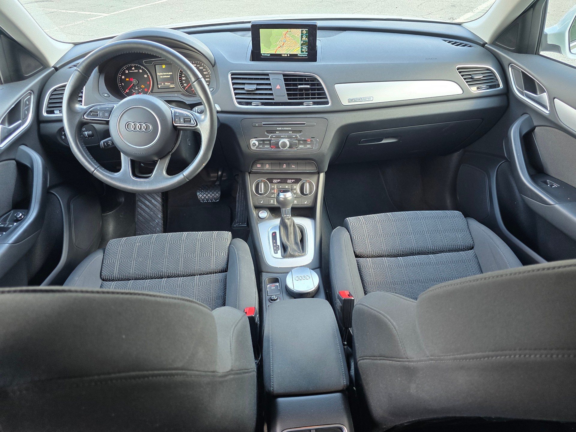 AUDI Q3 2.0 TFSI sport quattro S-tronic-image-12