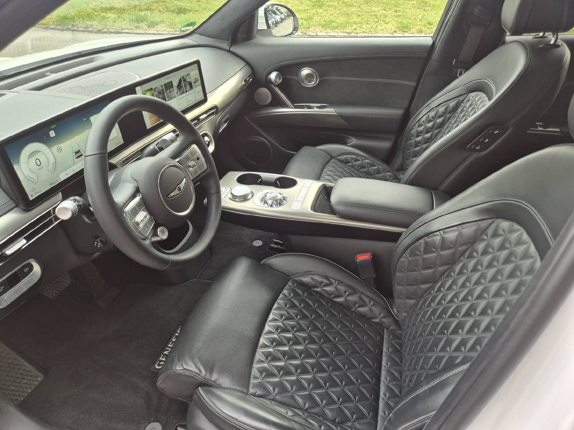GENESIS GV60 Dual Motor Sport AWD-image-9