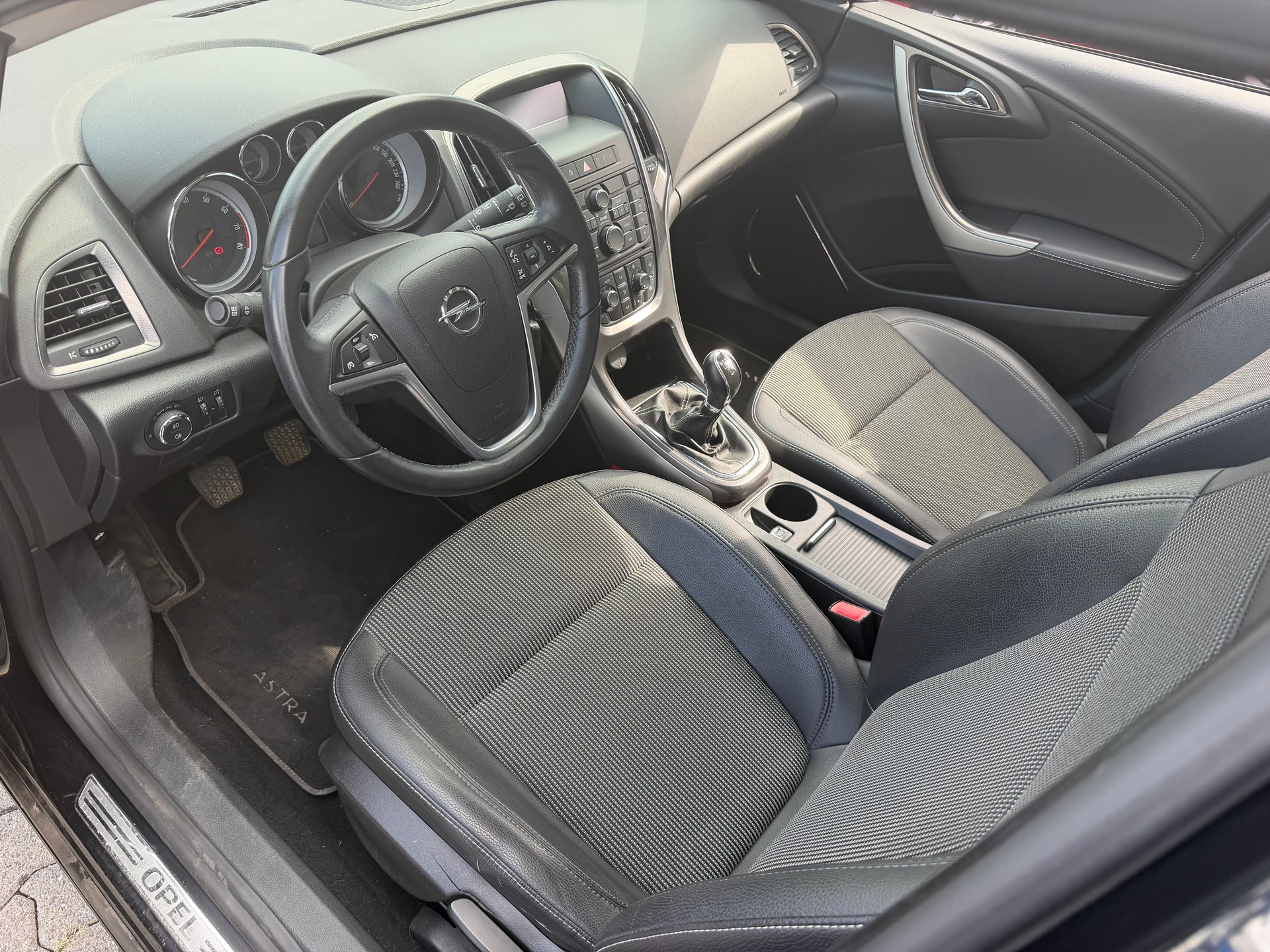 OPEL Astra 1.4i 16V Turbo Sport-image-6