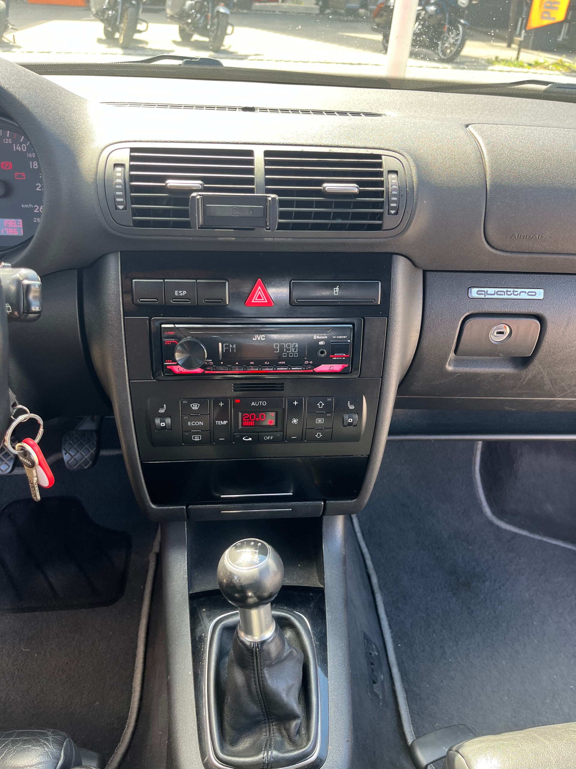 AUDI 1.8 20V Turbo 210 quattro-image-7