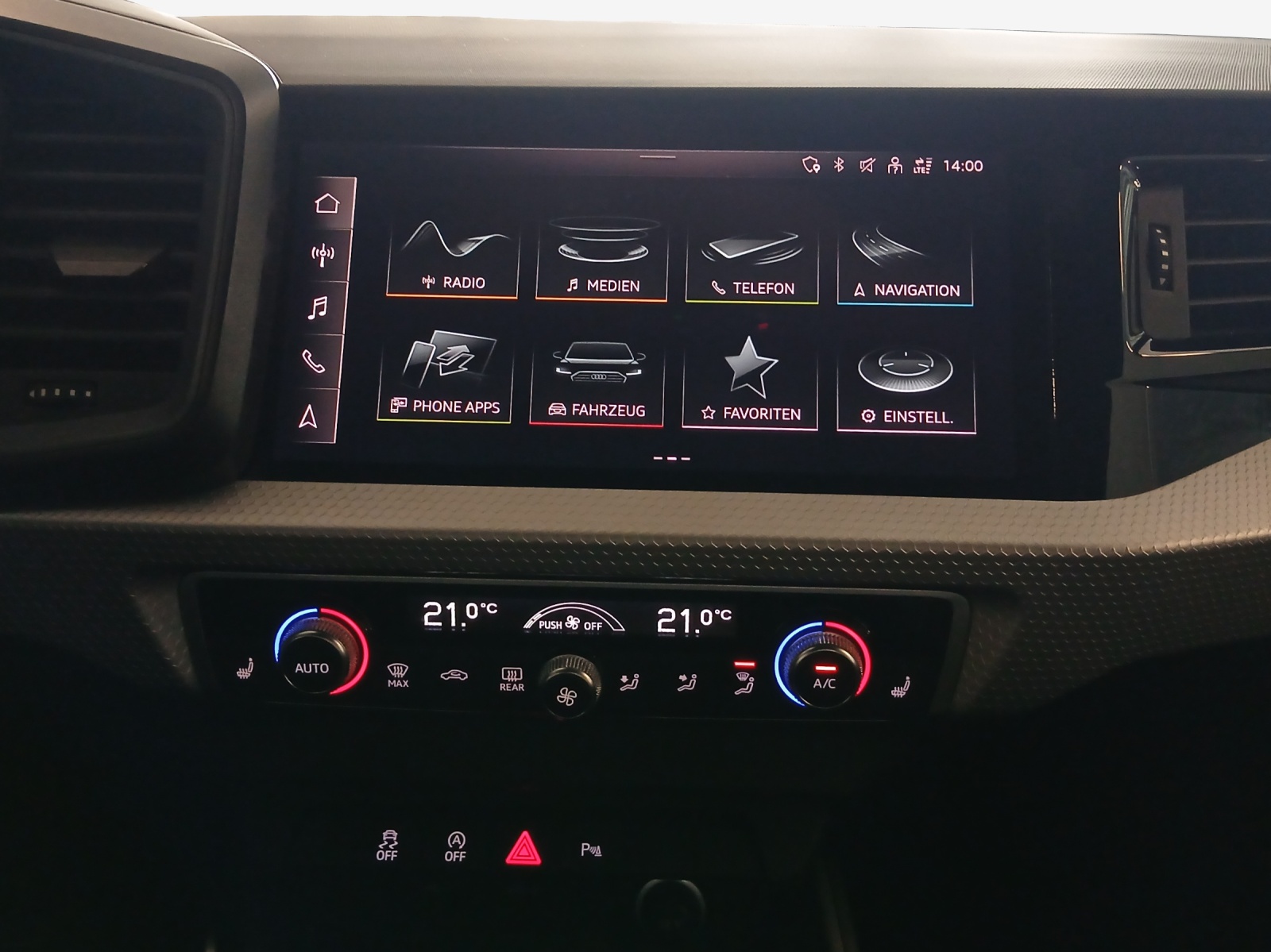 AUDI A1 Sportback 30 TFSI S Line Attraction S-tronic-image-10