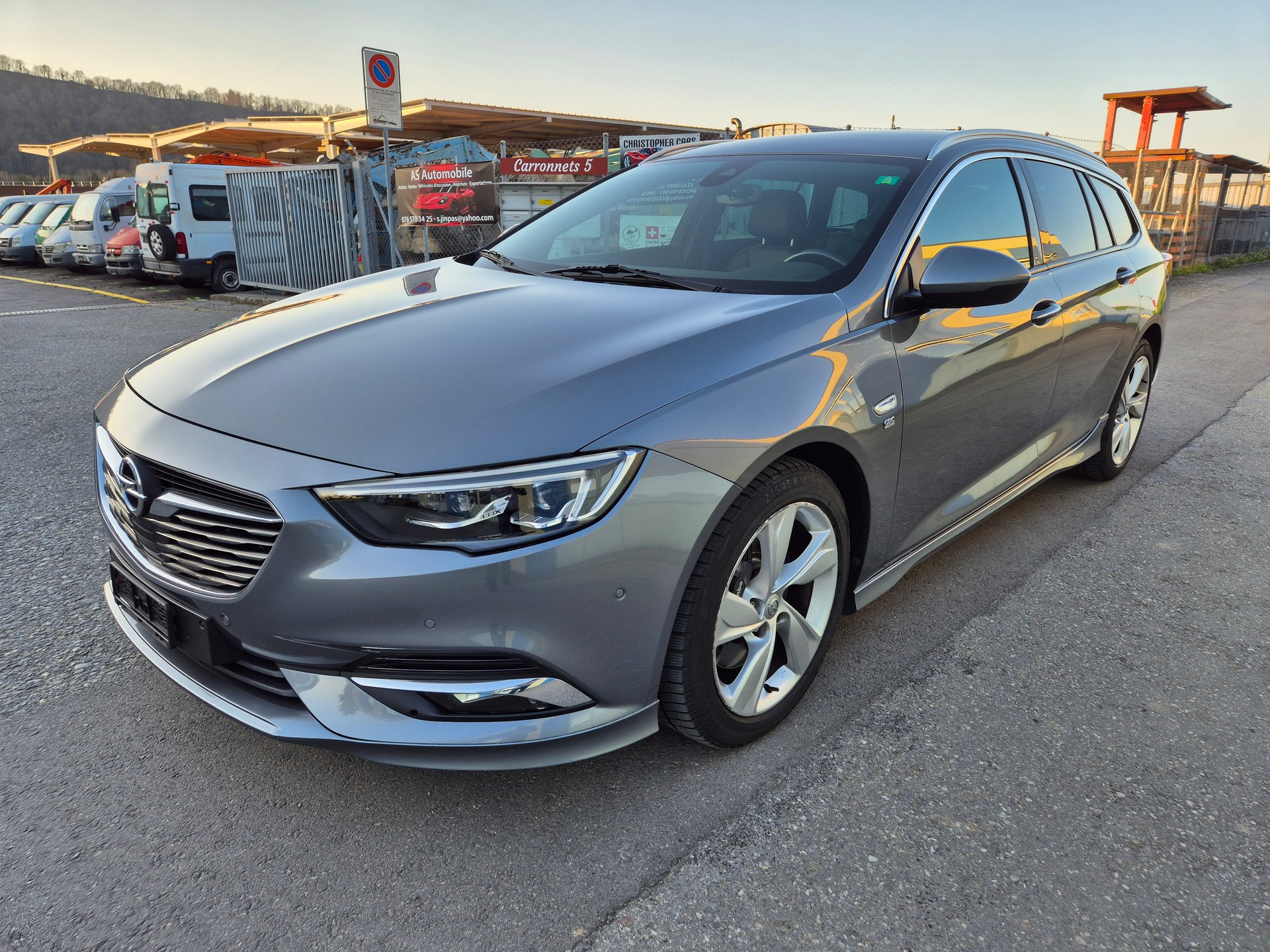 OPEL Insignia 2.0 T Sports Tourer Excellence 4WD Automat.-image-9