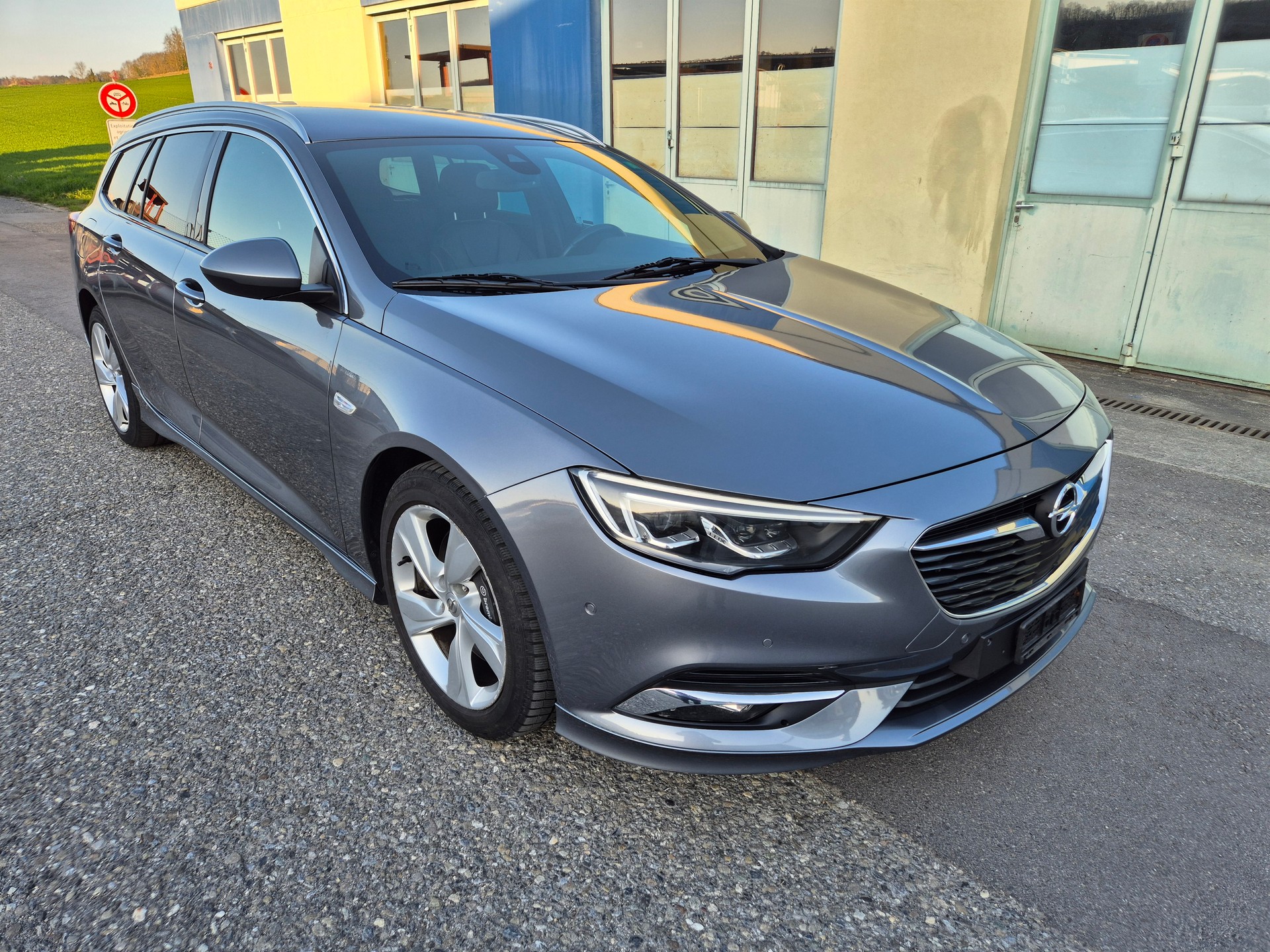 OPEL Insignia 2.0 T Sports Tourer Excellence 4WD Automat.-image-12