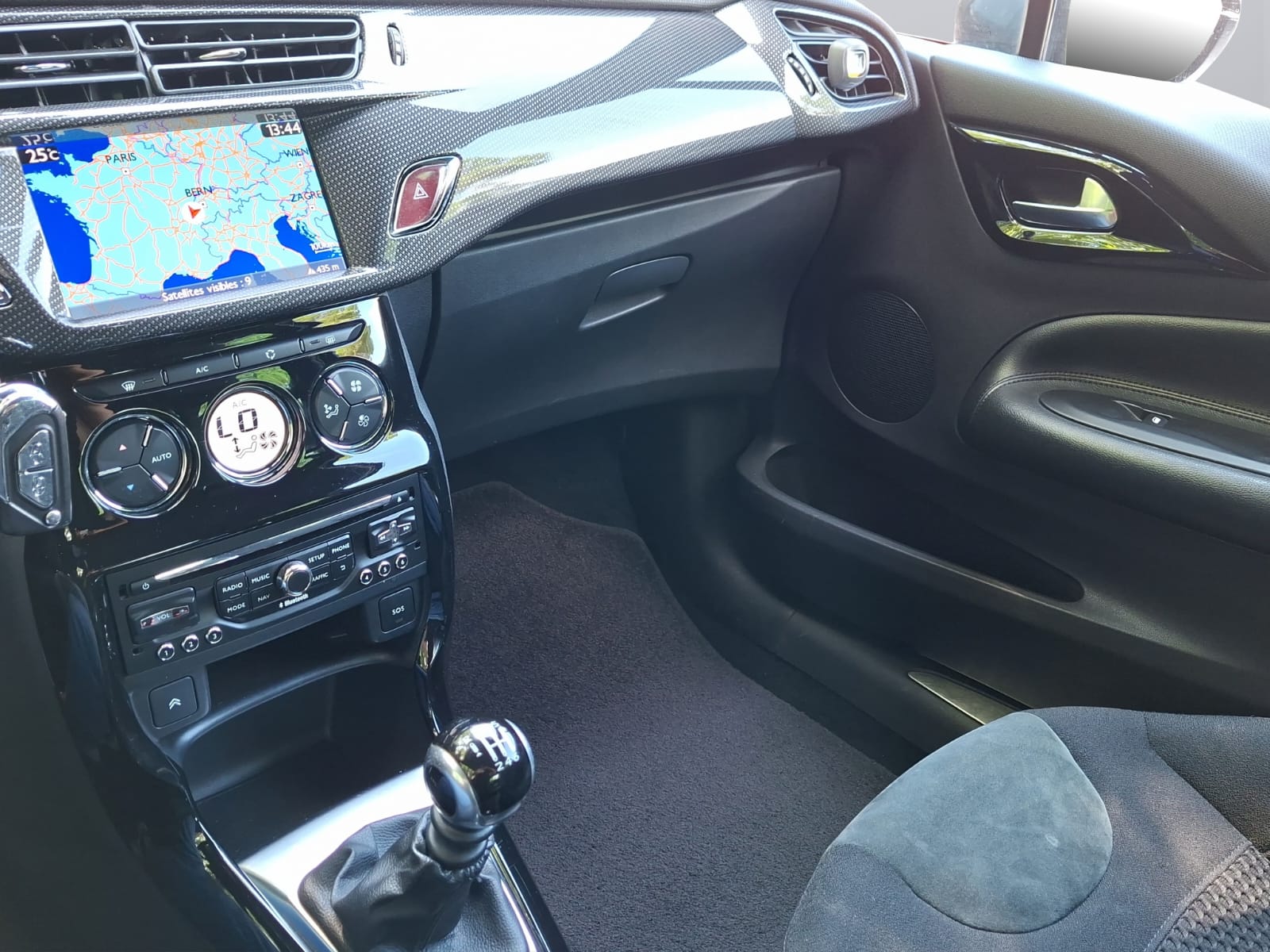 DS AUTOMOBILES DS3 1.6 THP Sport Chic-image-12