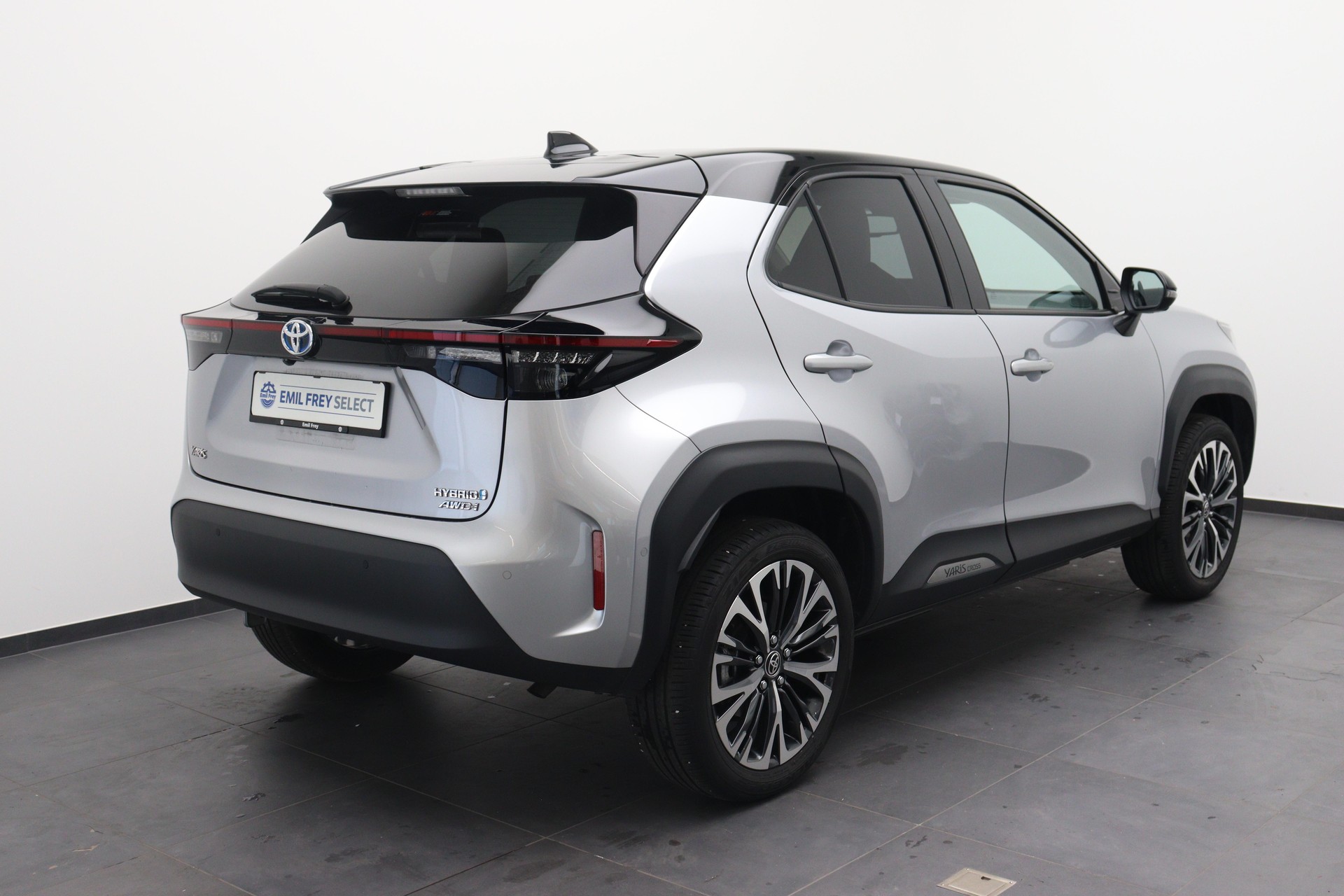TOYOTA Yaris Cross 1.5 VVT-i HSD Elegant AWD-i-showroom-element-3
