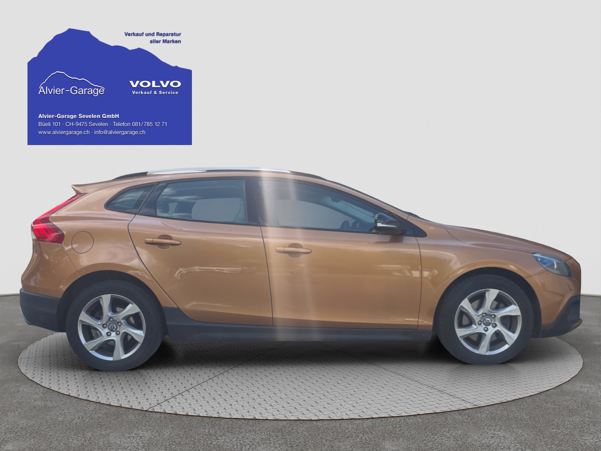 VOLVO V40 Cross Country T5 AWD Summum Geartronic-image-2