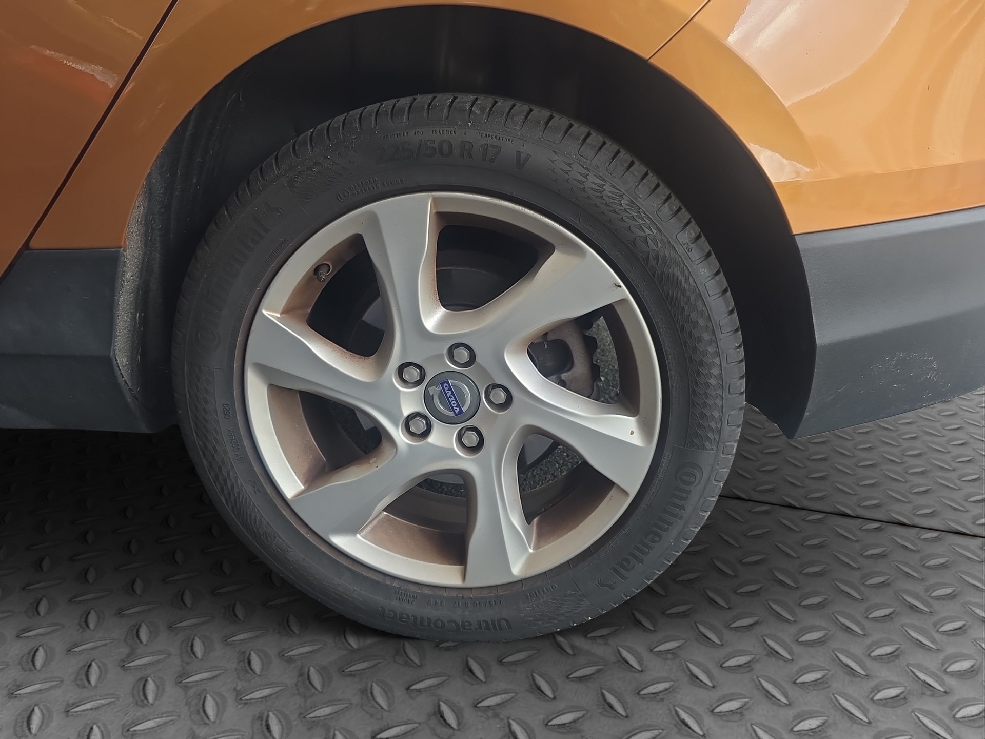 VOLVO V40 Cross Country T5 AWD Summum Geartronic-image-5