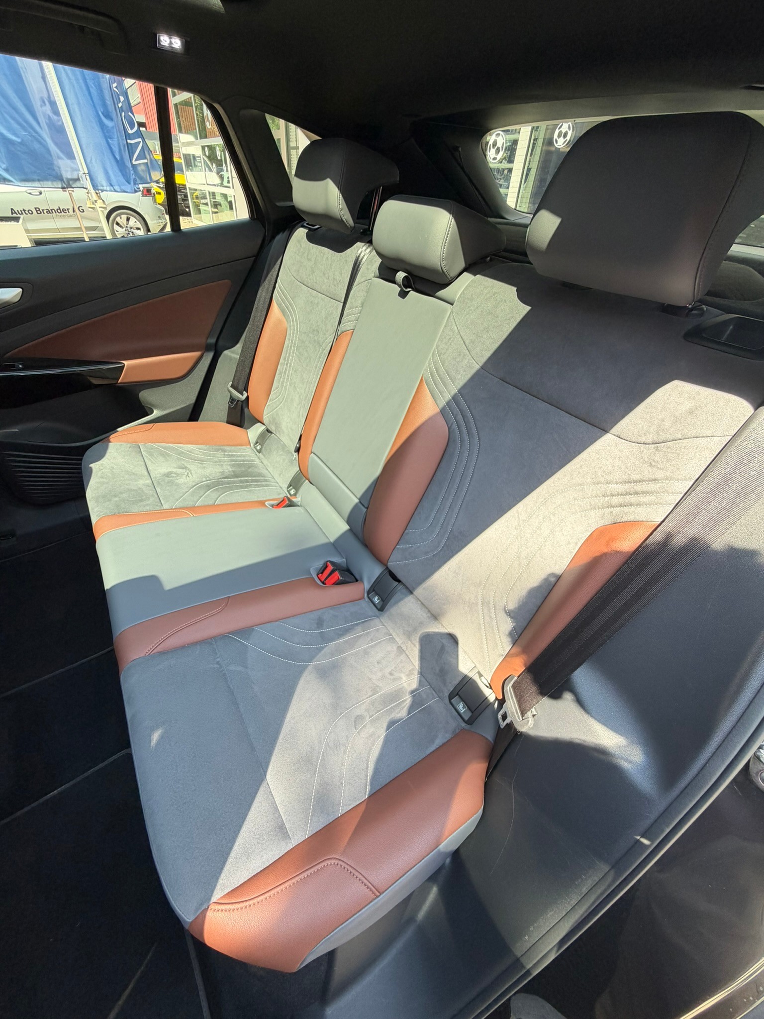 VW ID.4 Pro Performance 77 kWh 1ST Max-image-12