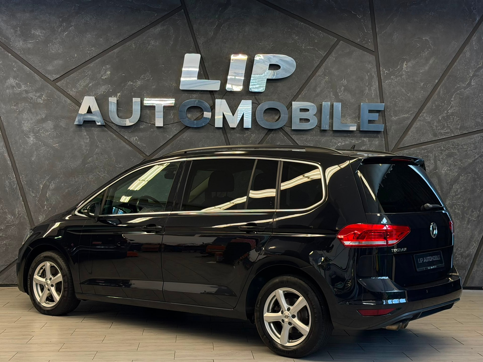 VW Touran 2.0 TDI BlueMotion Technology Comfortline DSG-image-7
