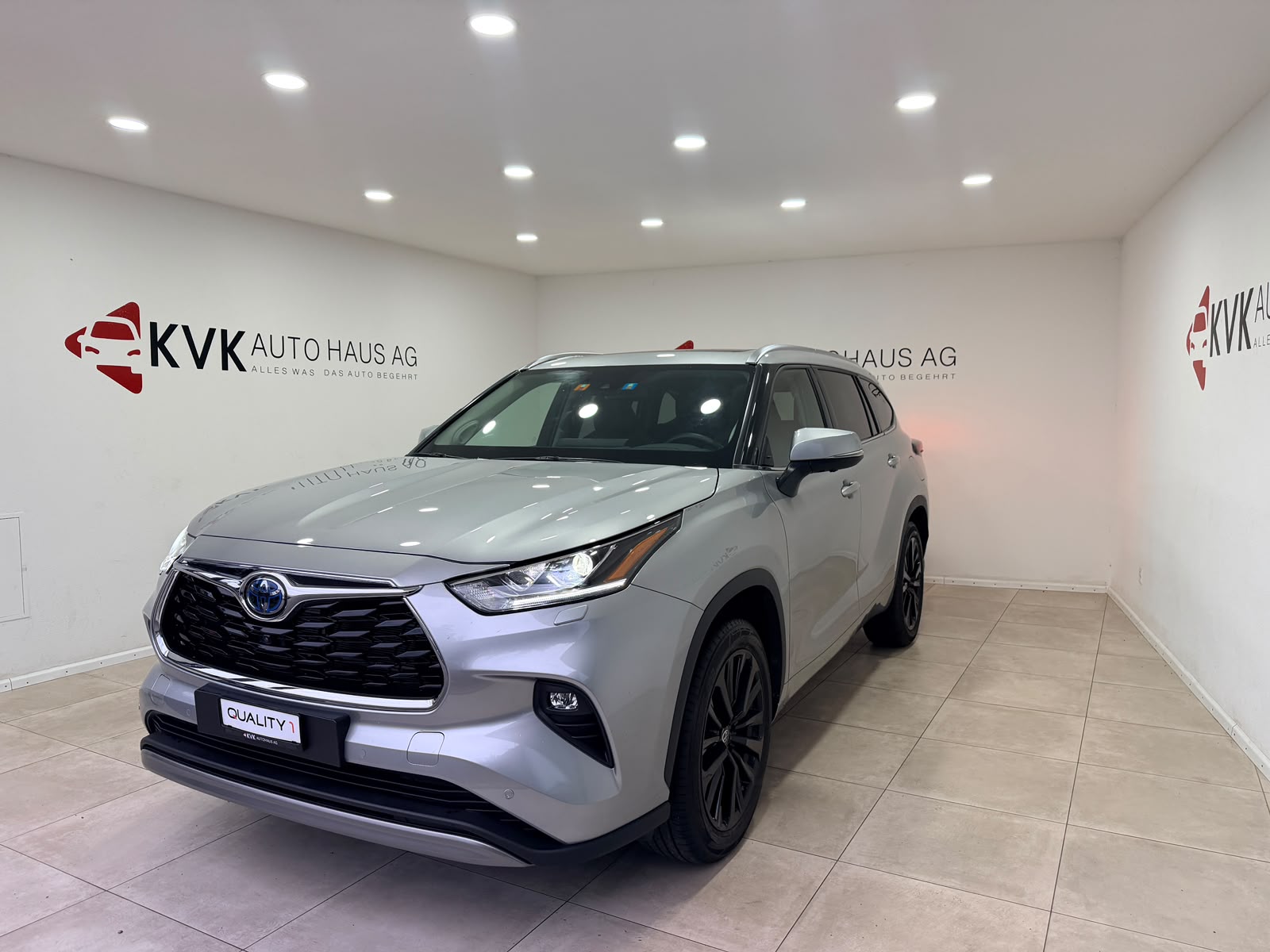 TOYOTA Highlander 2.5 HSD Premium e-CVT*Vollaustattung*15 Jahre Werksgarantie*CH Fahrzeug*7 Plätzer*-image-4