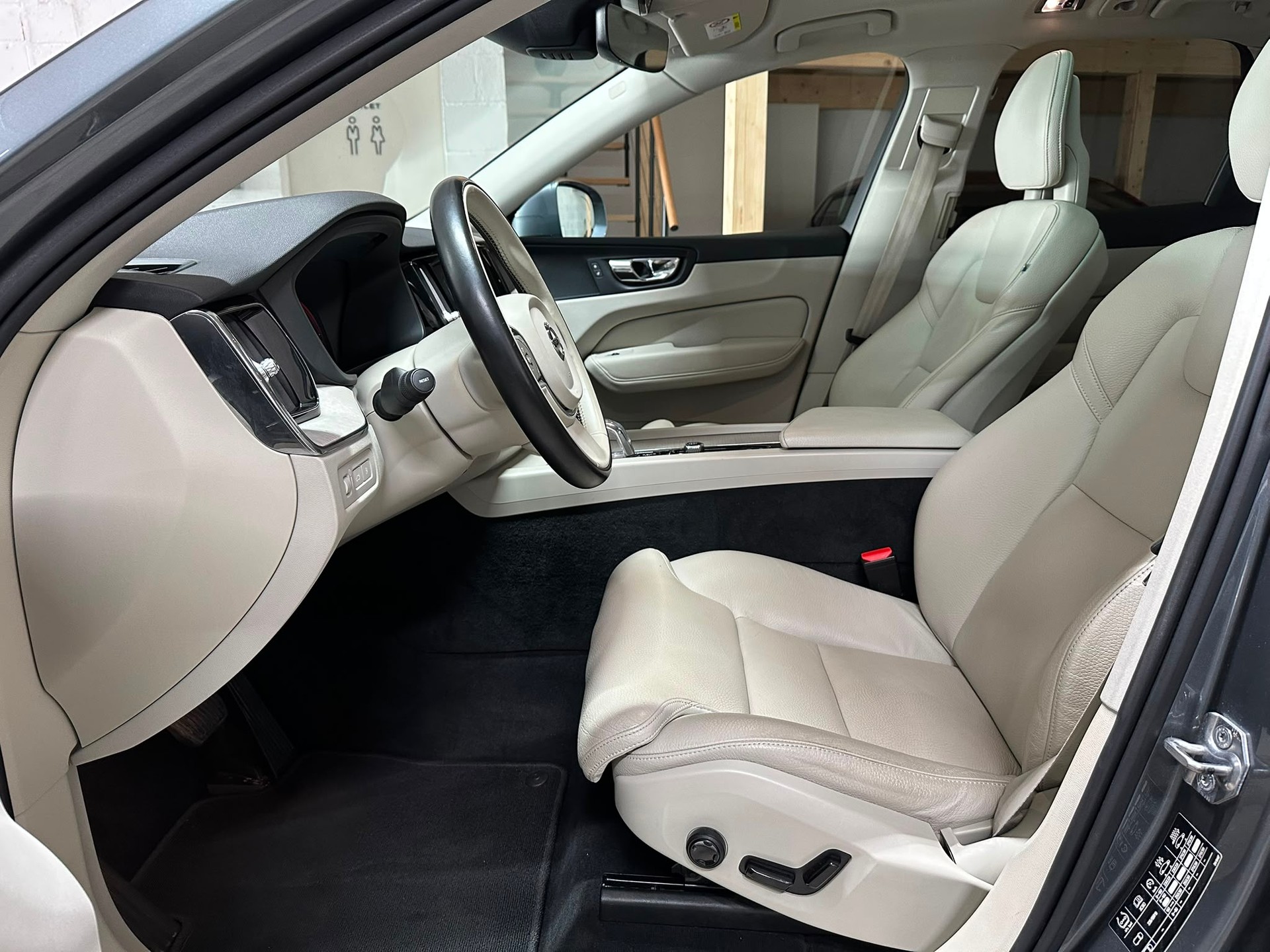 VOLVO XC60 T8 eAWD Inscription Geartronic-image-9