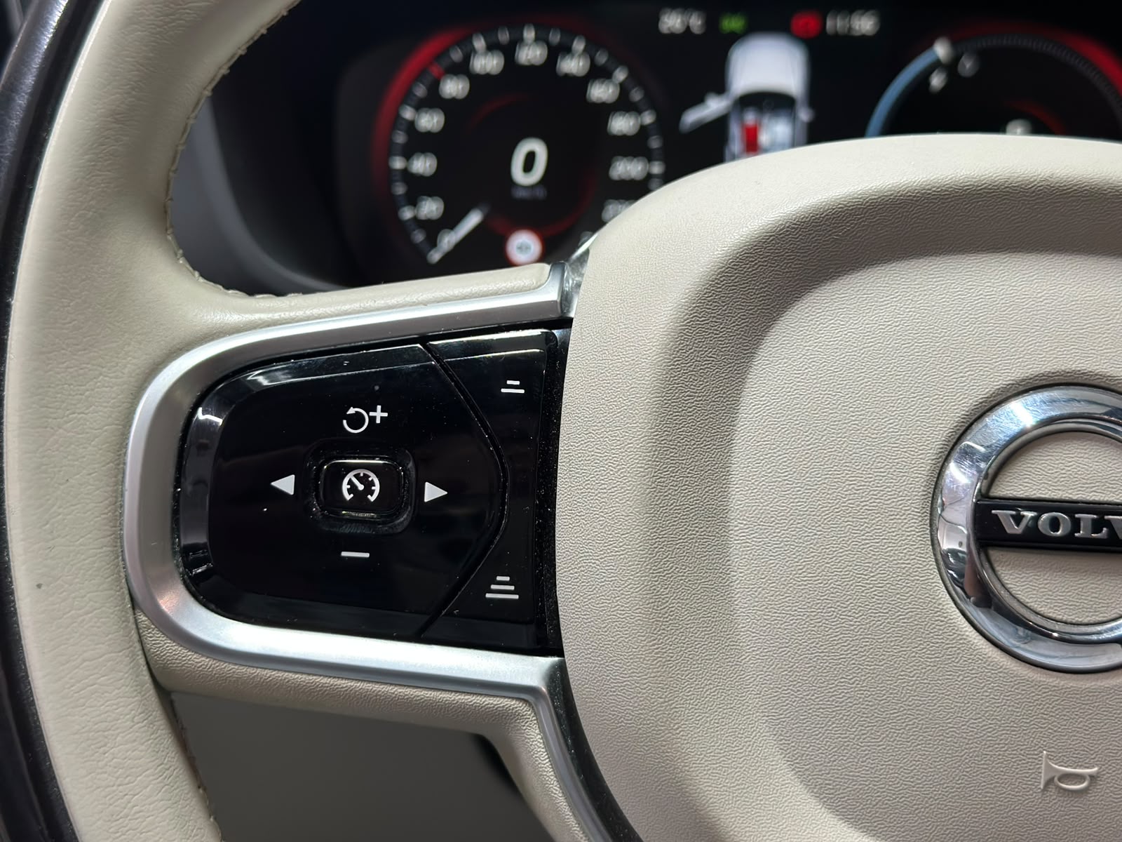 VOLVO XC60 T8 eAWD Inscription Geartronic-image-9