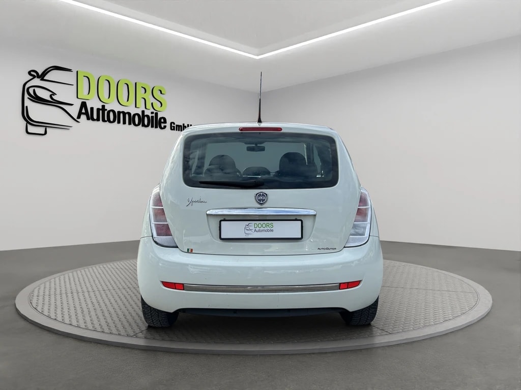LANCIA Ypsilon 1.4 Swiss Edition-image-4