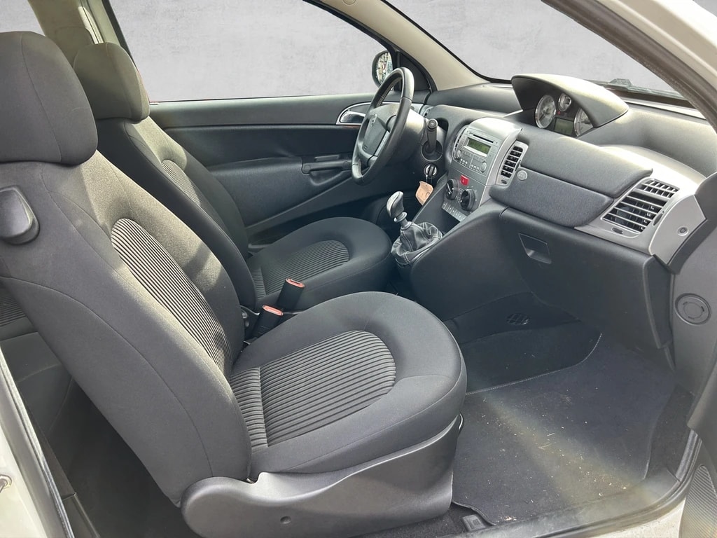 LANCIA Ypsilon 1.4 Swiss Edition-image-10