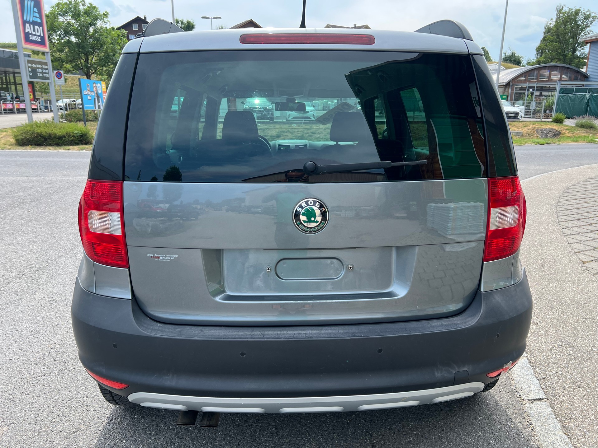 SKODA Yeti 2.0 TDI Experience 4x4-image-5