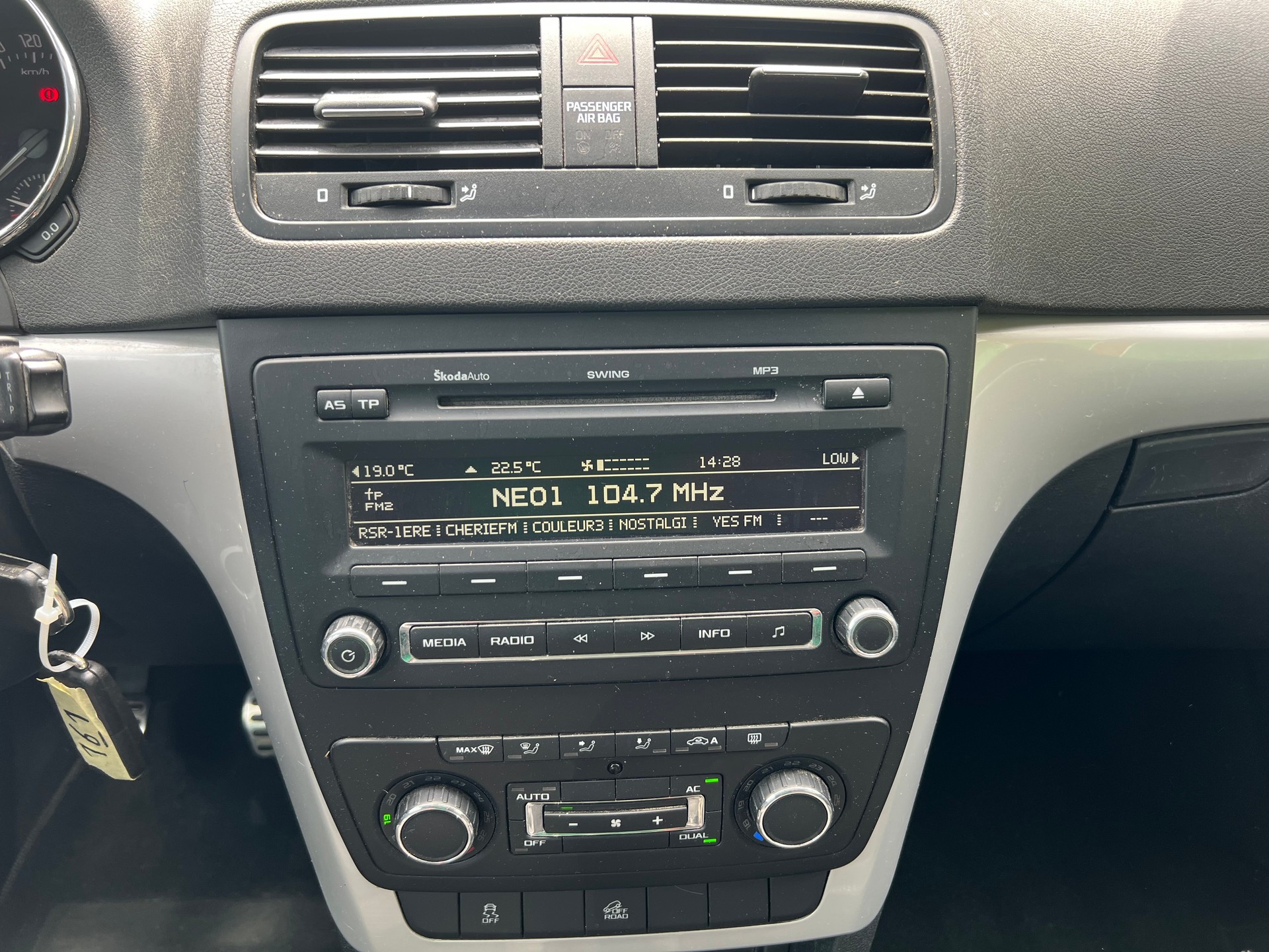SKODA Yeti 2.0 TDI Experience 4x4-image-13