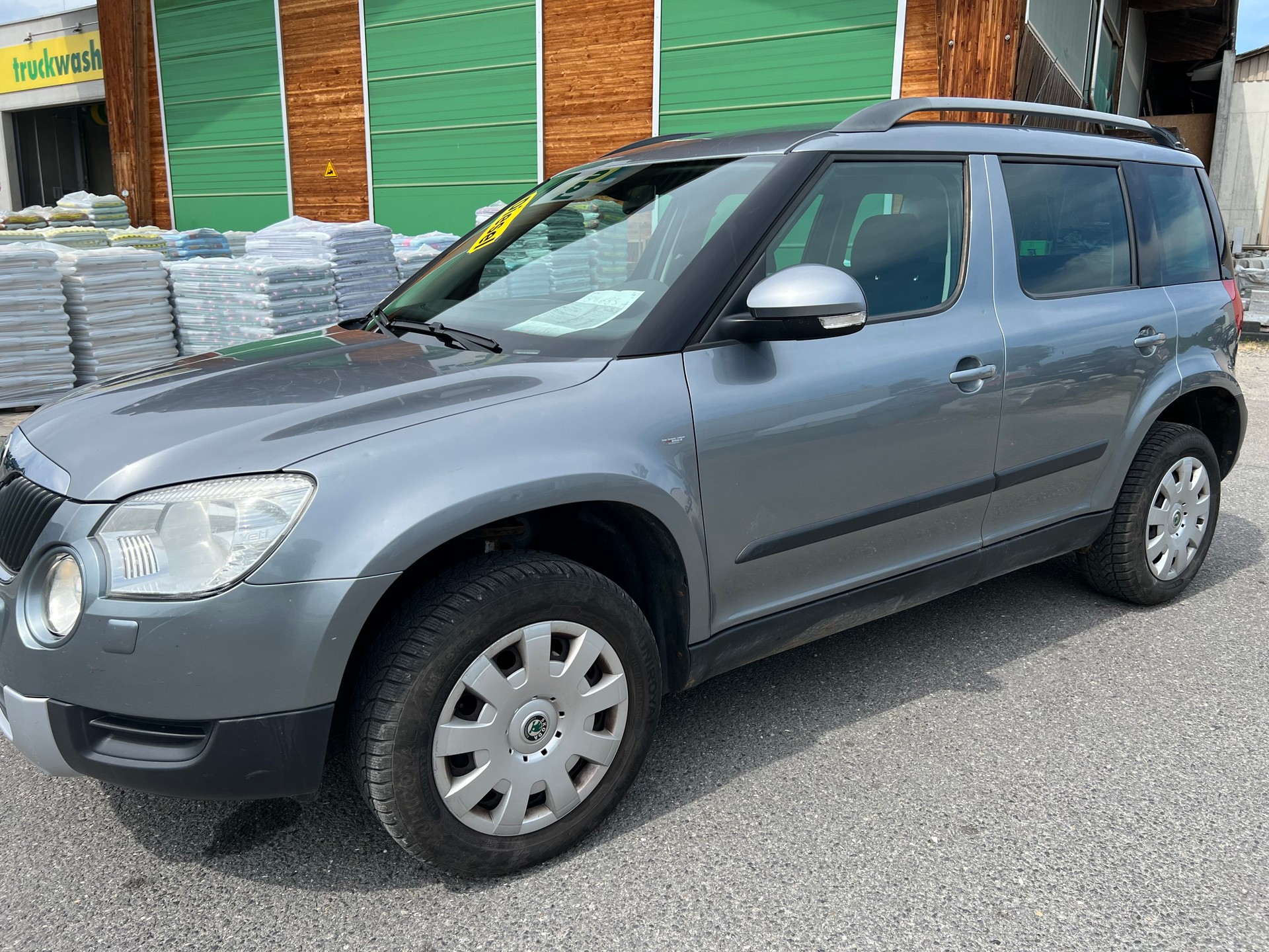 SKODA Yeti 2.0 TDI Experience 4x4-image-1