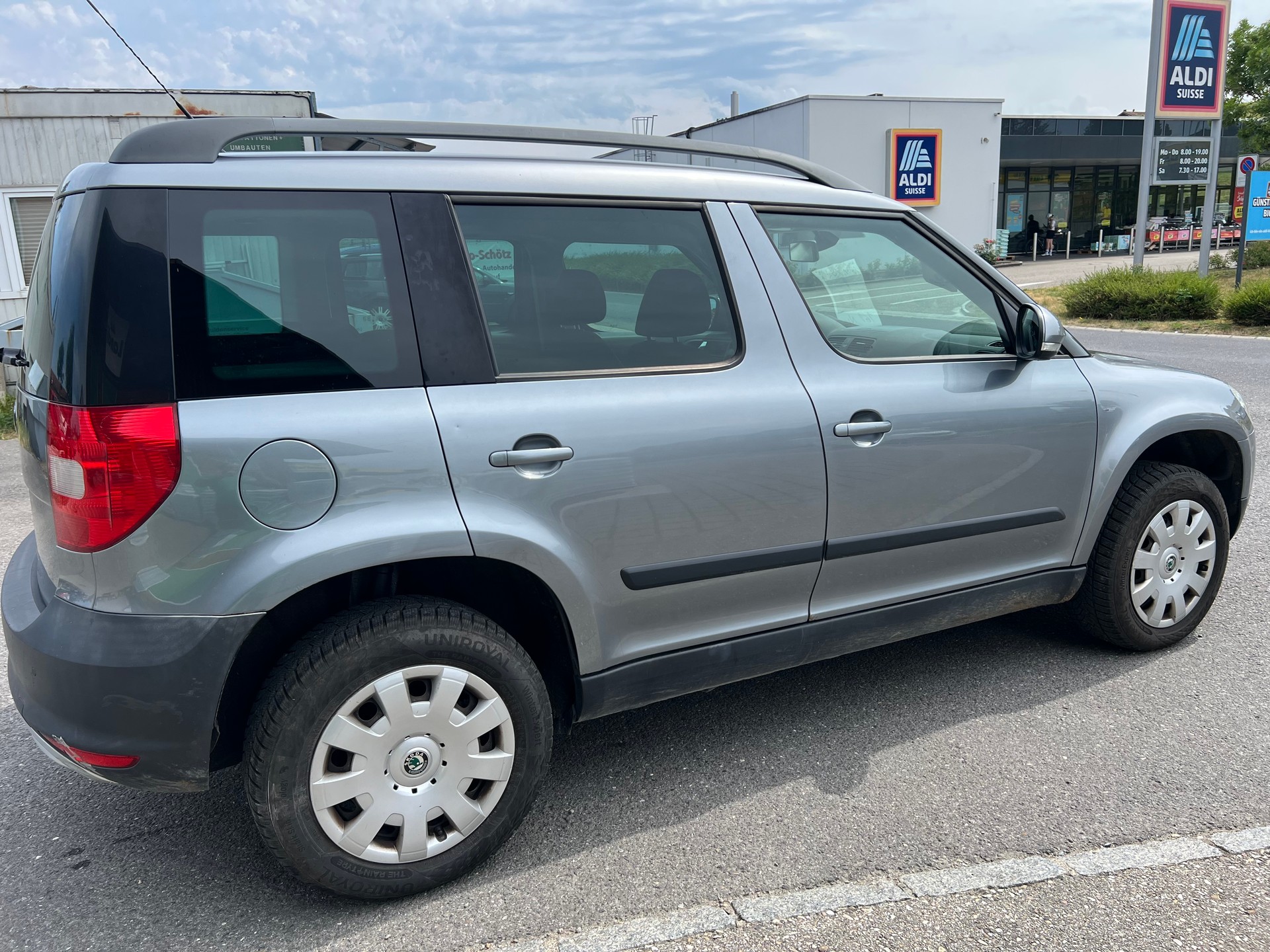 SKODA Yeti 2.0 TDI Experience 4x4-image-4