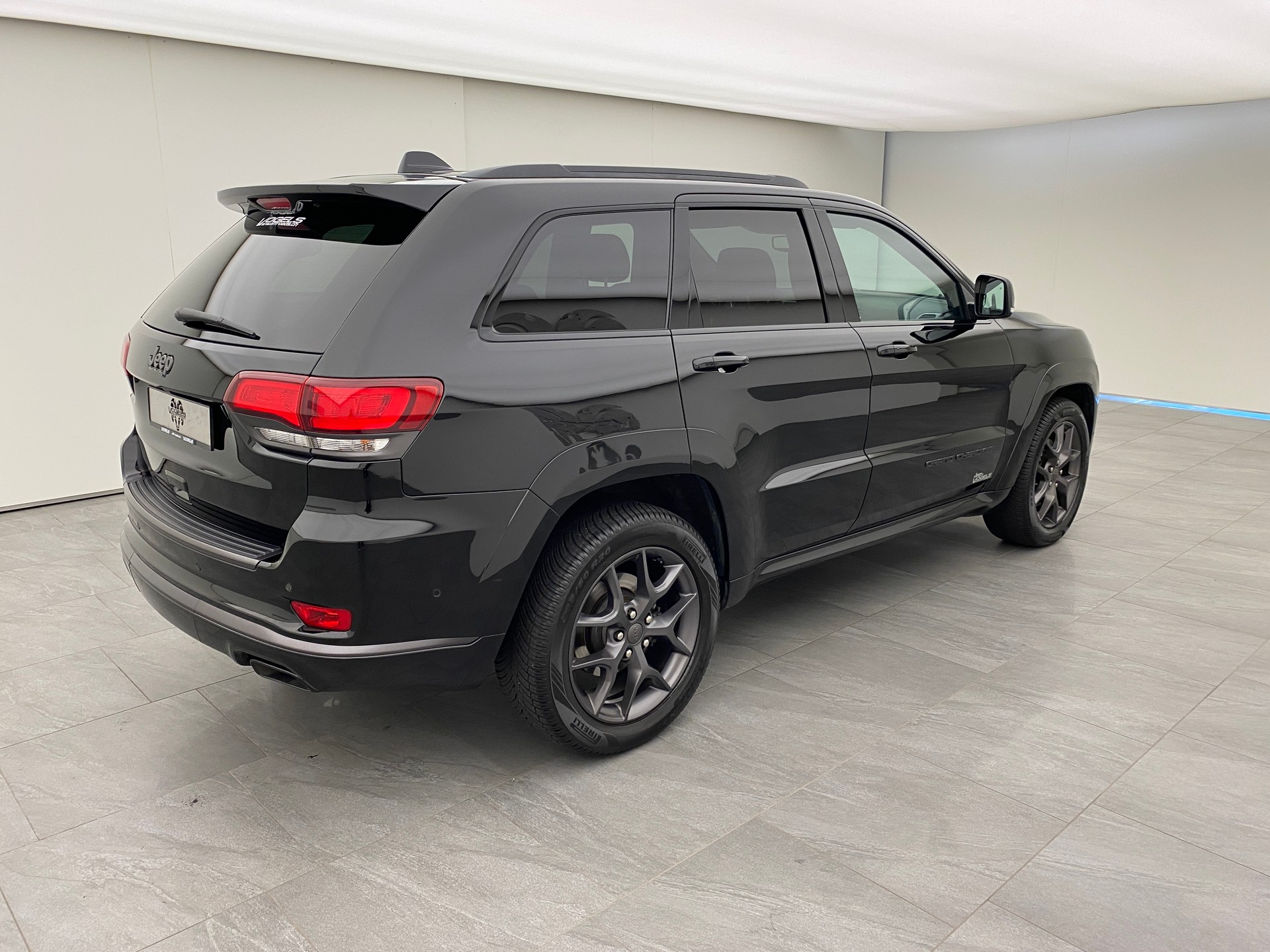 JEEP Grand Cherokee 3.0 CRD S-Limited-showroom-element-3