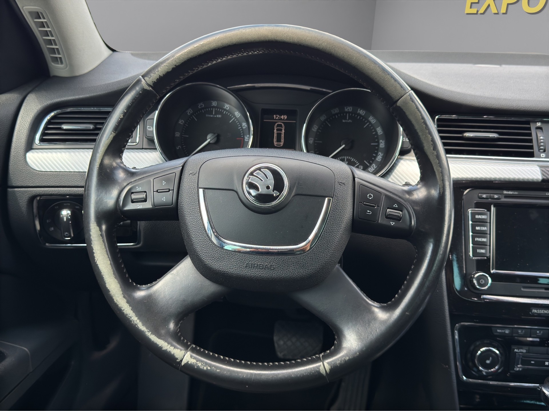SKODA Superb Combi 2.0 TDi Ambition DSG-image-12