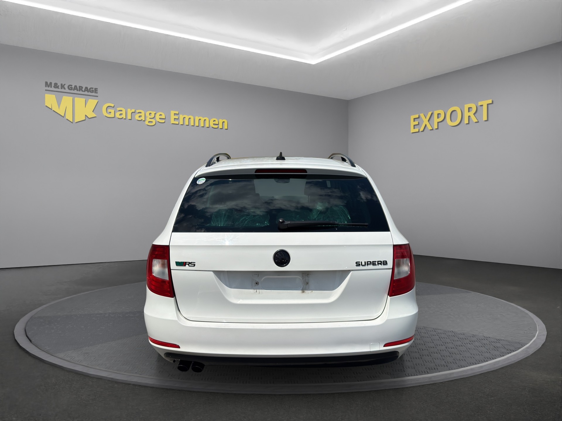 SKODA Superb Combi 2.0 TDi Ambition DSG-image-3