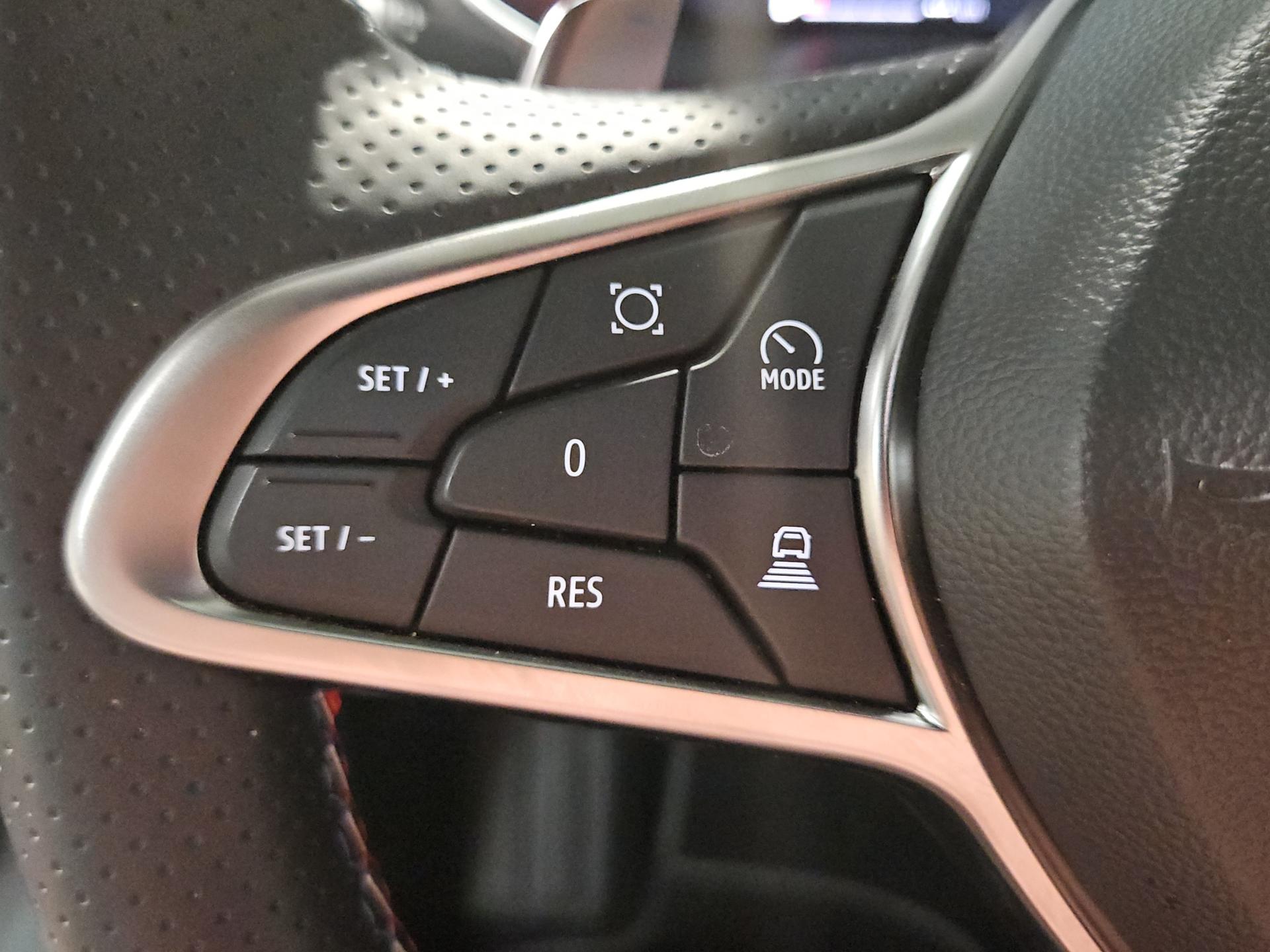 RENAULT Captur 1.3 TCe Esprit Alpine EDC-image-19