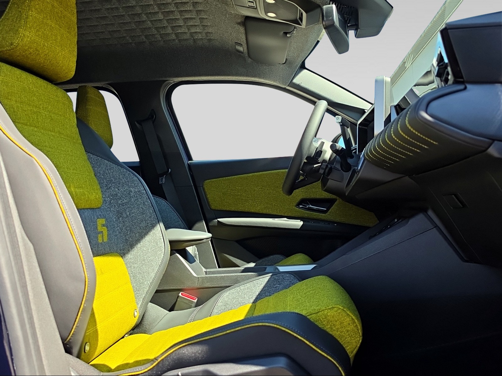 RENAULT R5 E-Tech Comfort Range iconic five-image-11