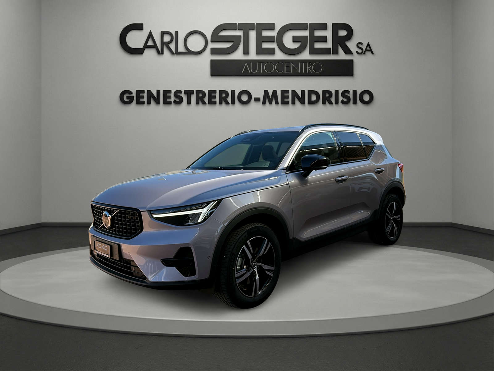 VOLVO XC40 B3 Benzin Mild Hybrid Plus Dark DCT-image-0