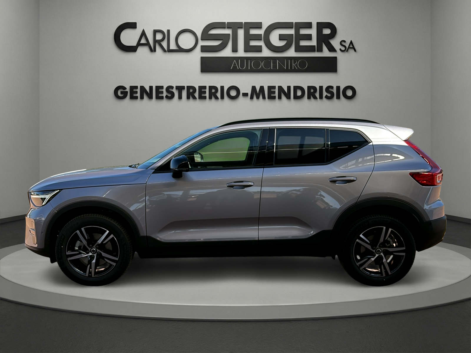 VOLVO XC40 B3 Benzin Mild Hybrid Plus Dark DCT-image-3