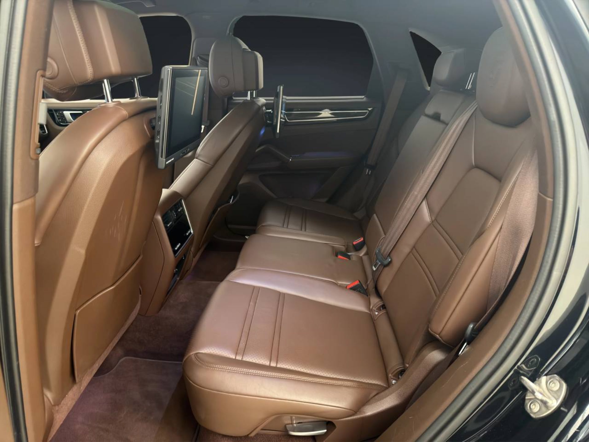 PORSCHE Cayenne E-Hybrid-image-14