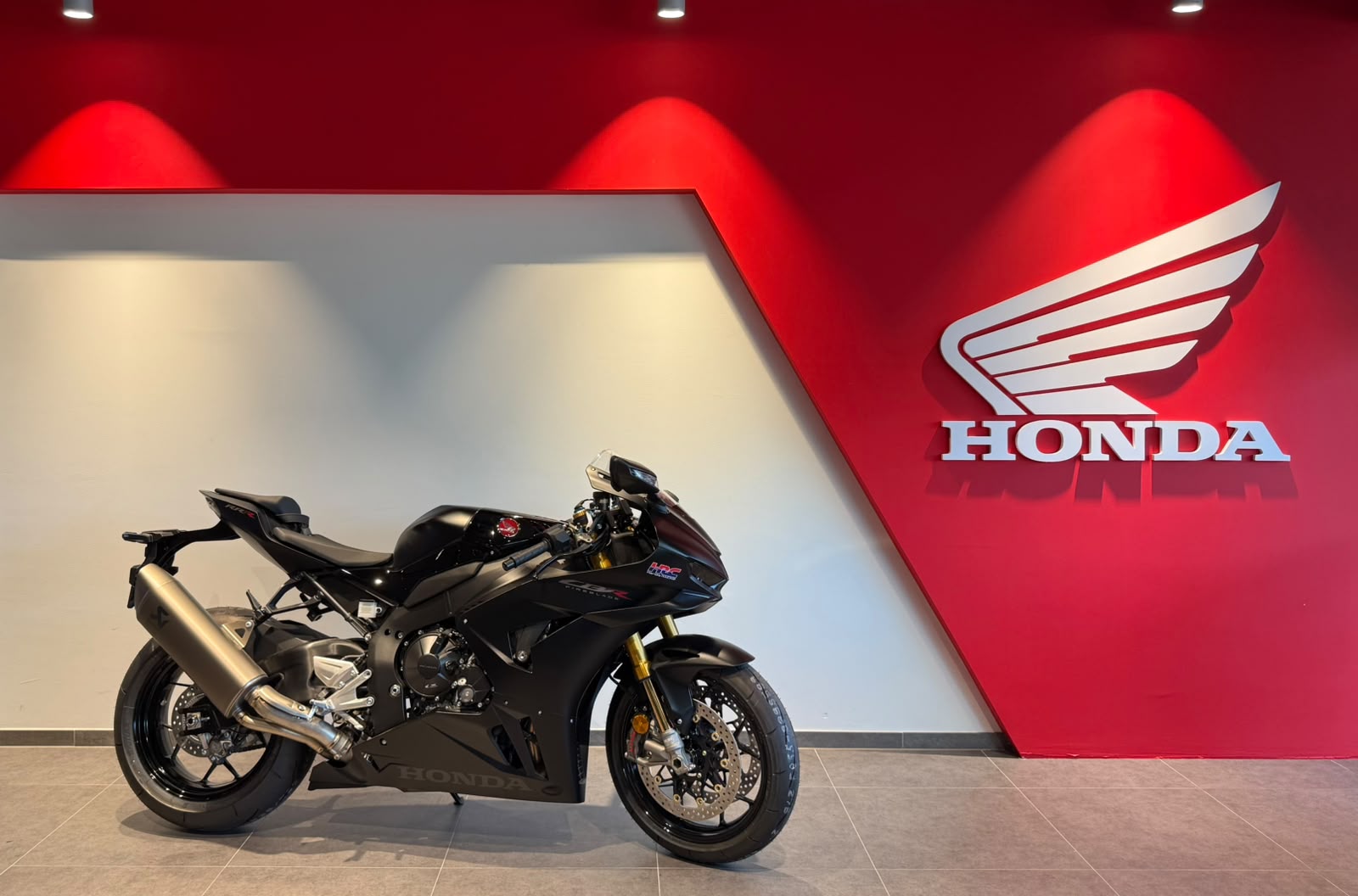 HONDA CBR 1000 RR-R Fireblade SP-showroom-element-1