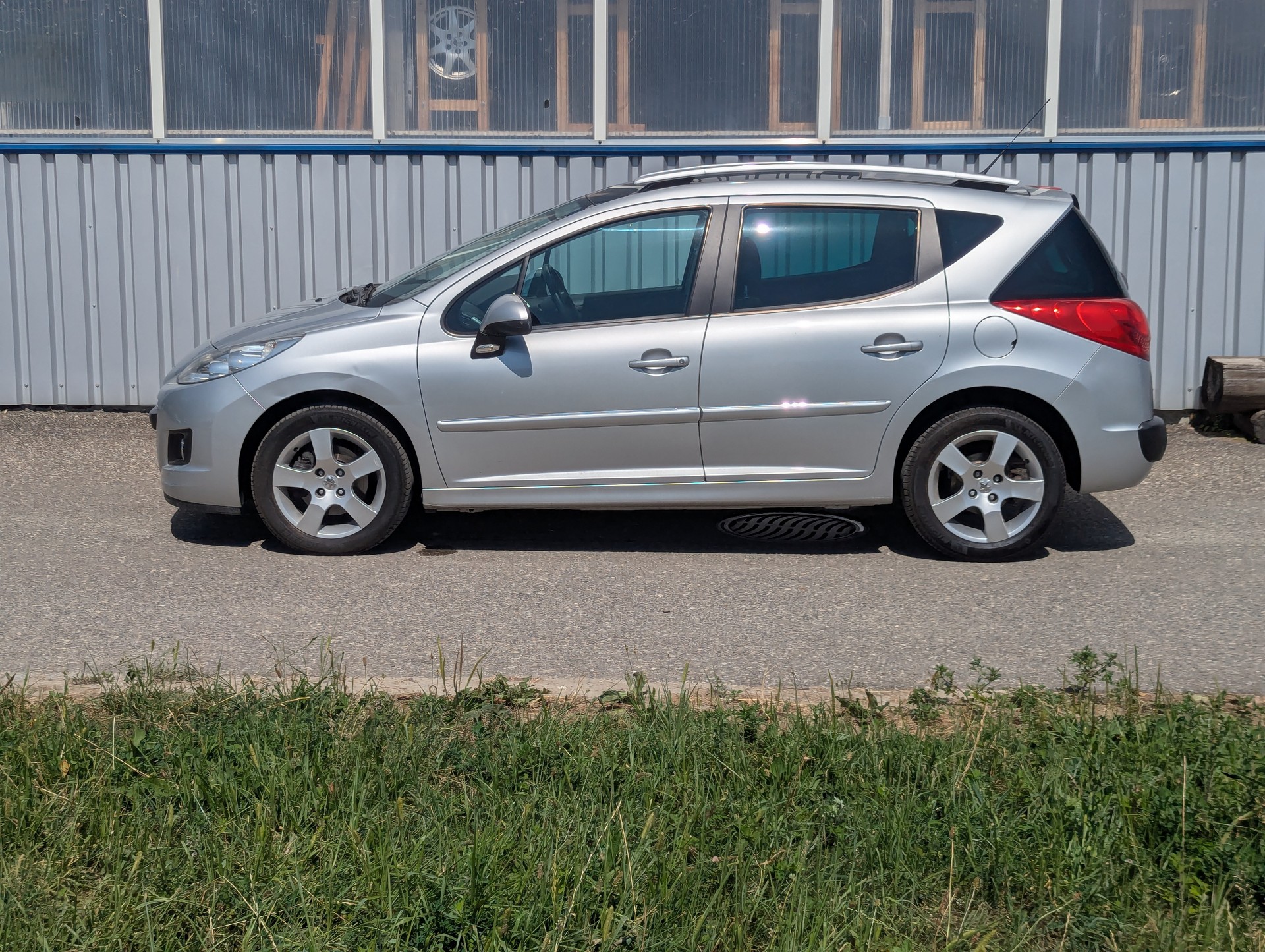PEUGEOT 207 SW 1.6 16V Trendy Clim-showroom-element-1