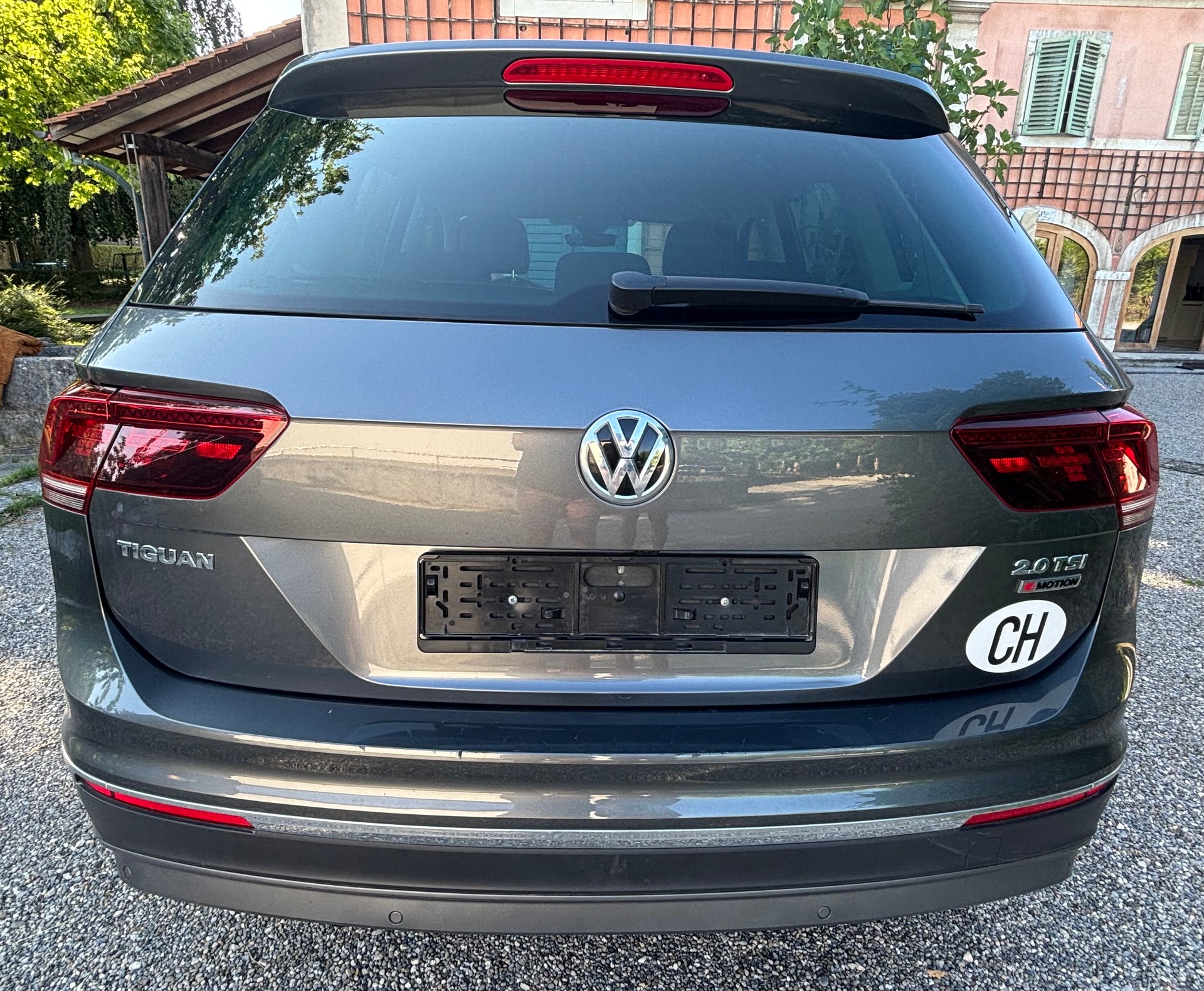 VW 2.0TSI 4Motion Highline 4Motion DSG-image-3