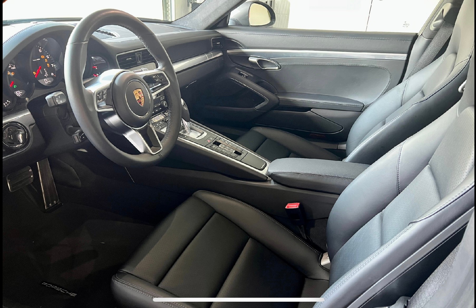 PORSCHE 3.0 Carrera PDK-image-5