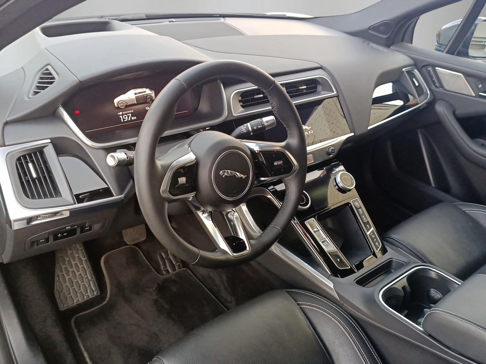 JAGUAR I-Pace EV400 SE AWD-image-13