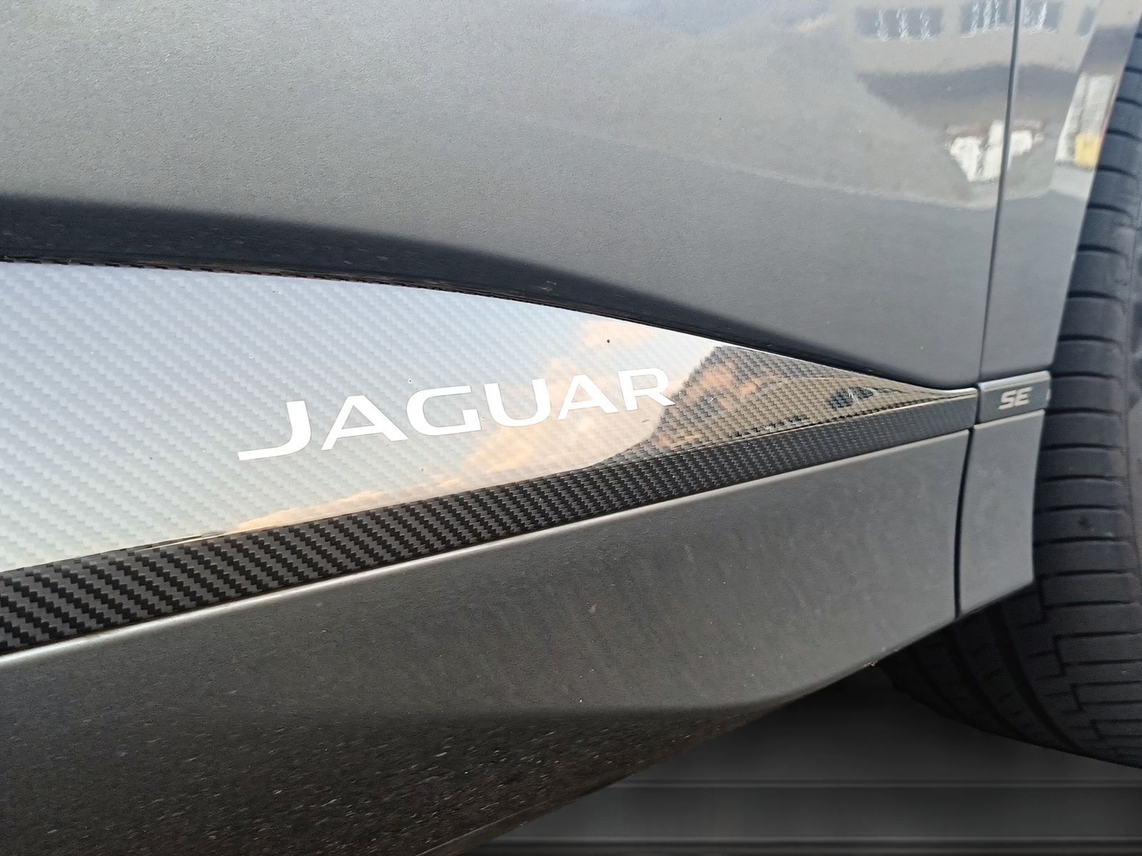 JAGUAR I-Pace EV400 SE AWD-image-8