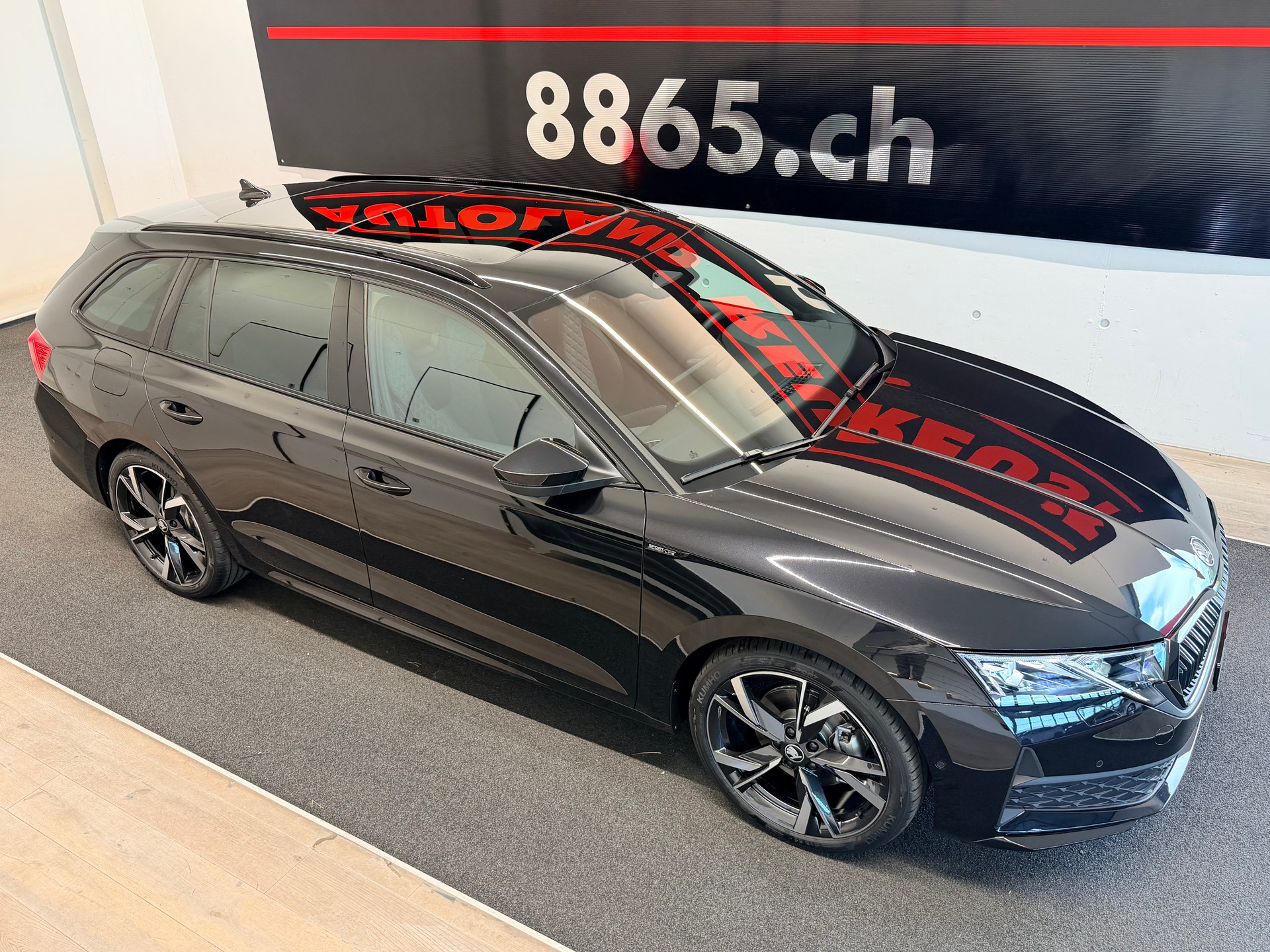 SKODA Octavia Combi 2.0 TSI DSG Sport Line 4x4-image-4