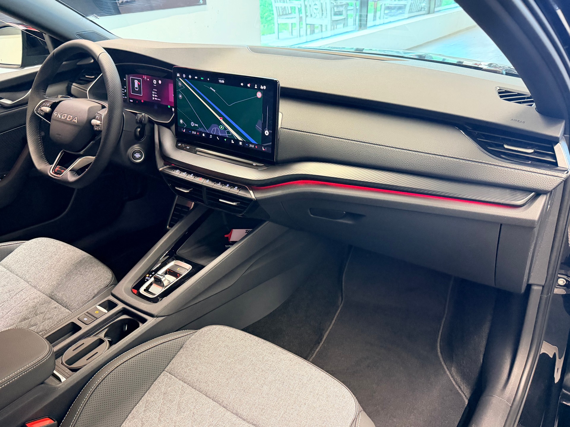 SKODA Octavia Combi 2.0 TSI DSG Sport Line 4x4-image-19