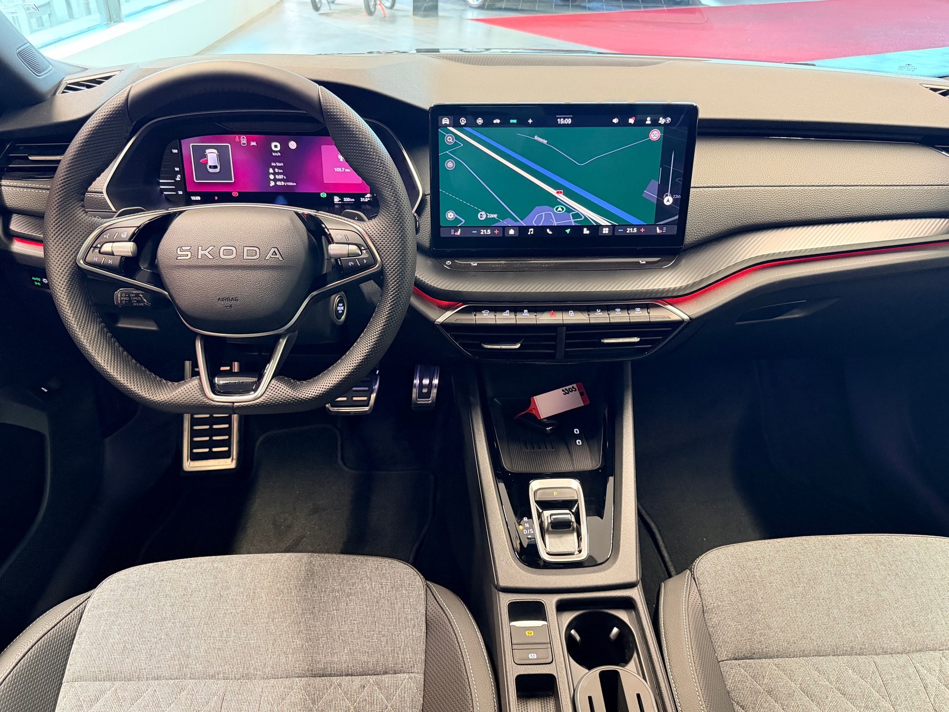SKODA Octavia Combi 2.0 TSI DSG Sport Line 4x4-image-18