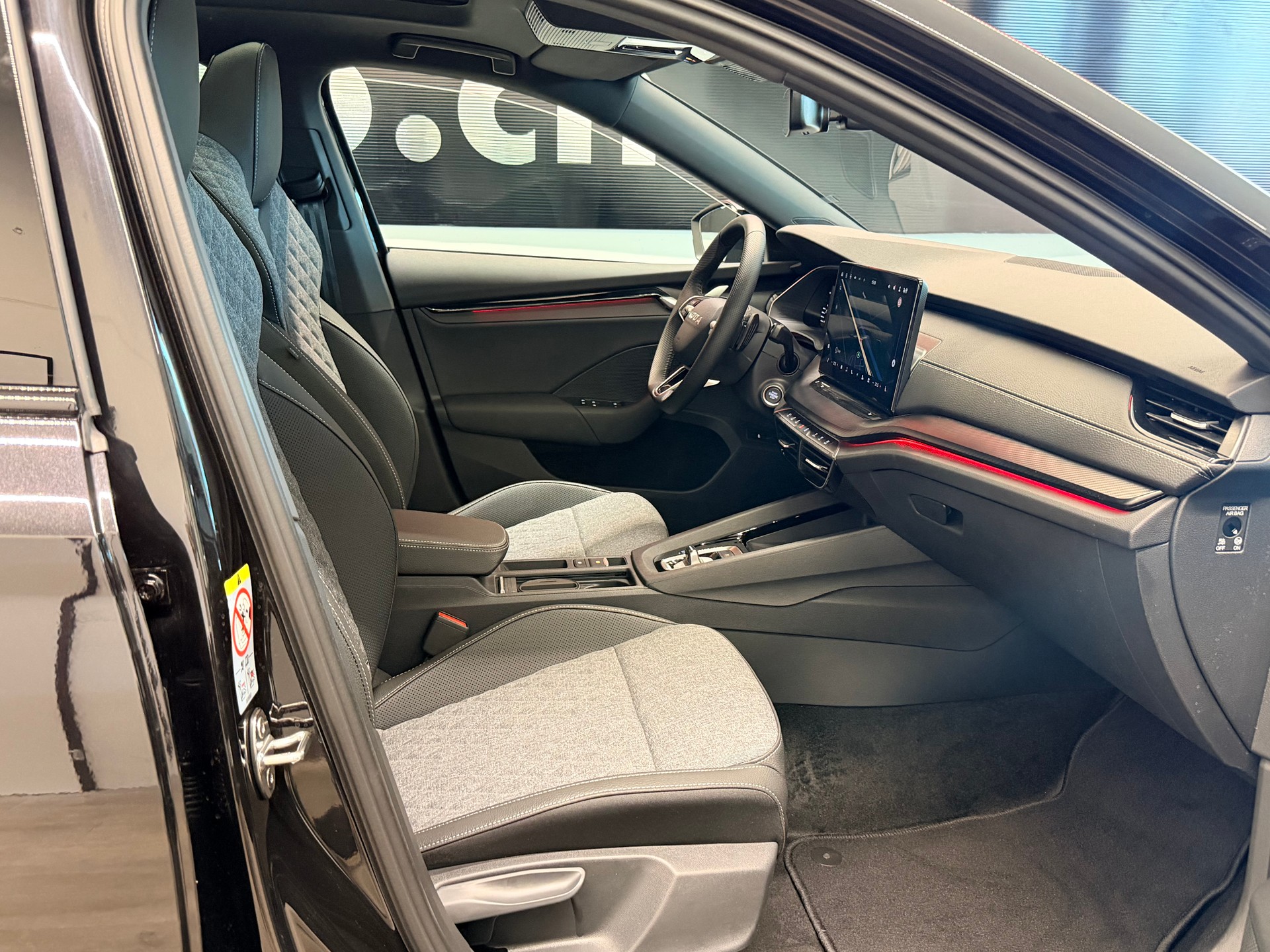 SKODA Octavia Combi 2.0 TSI DSG Sport Line 4x4-image-21